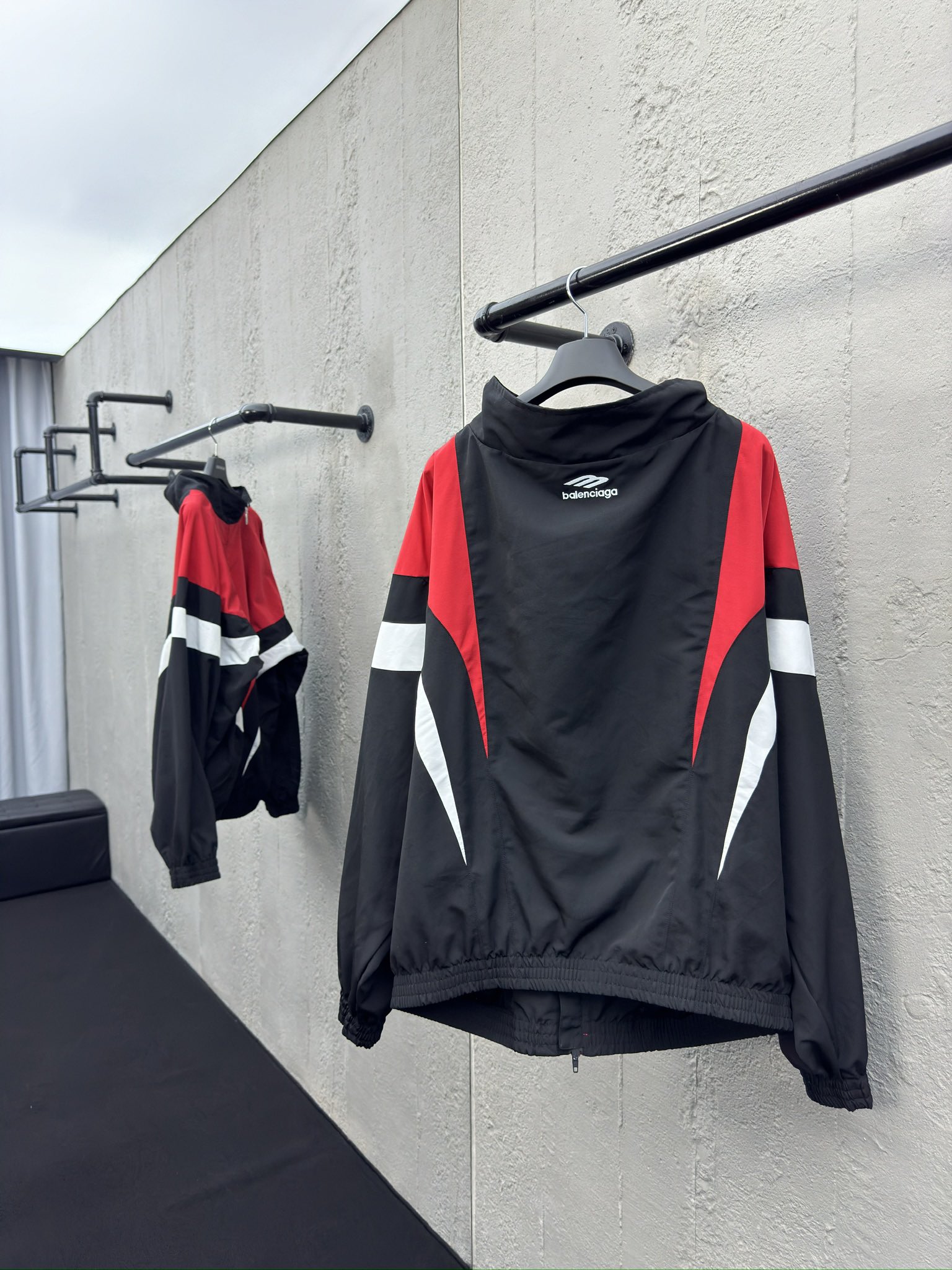 Balenciaga 24SS 撞色拼接夹克冲锋衣外套 2