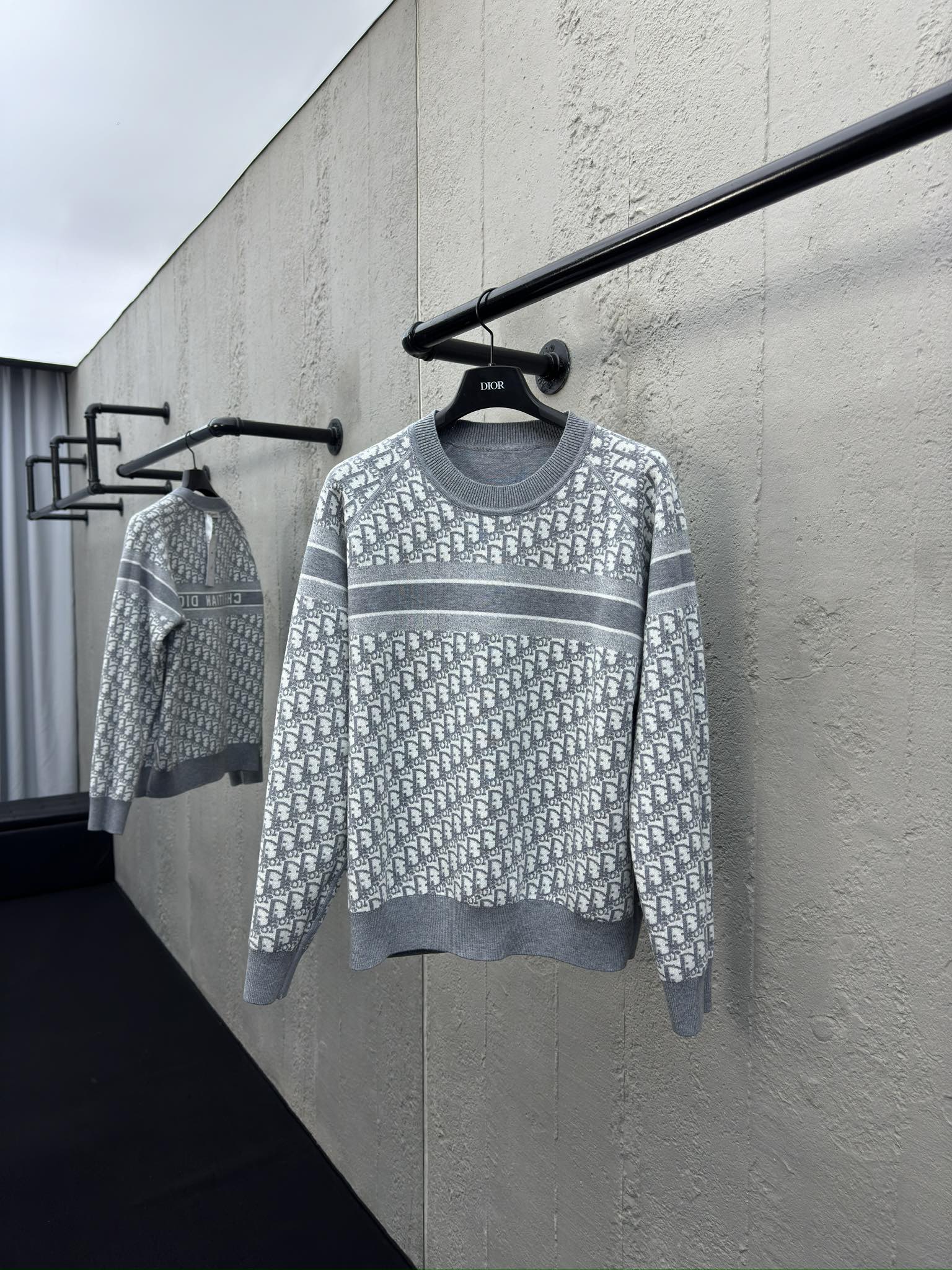 DIOR 双面提花针织羊绒毛衣 3