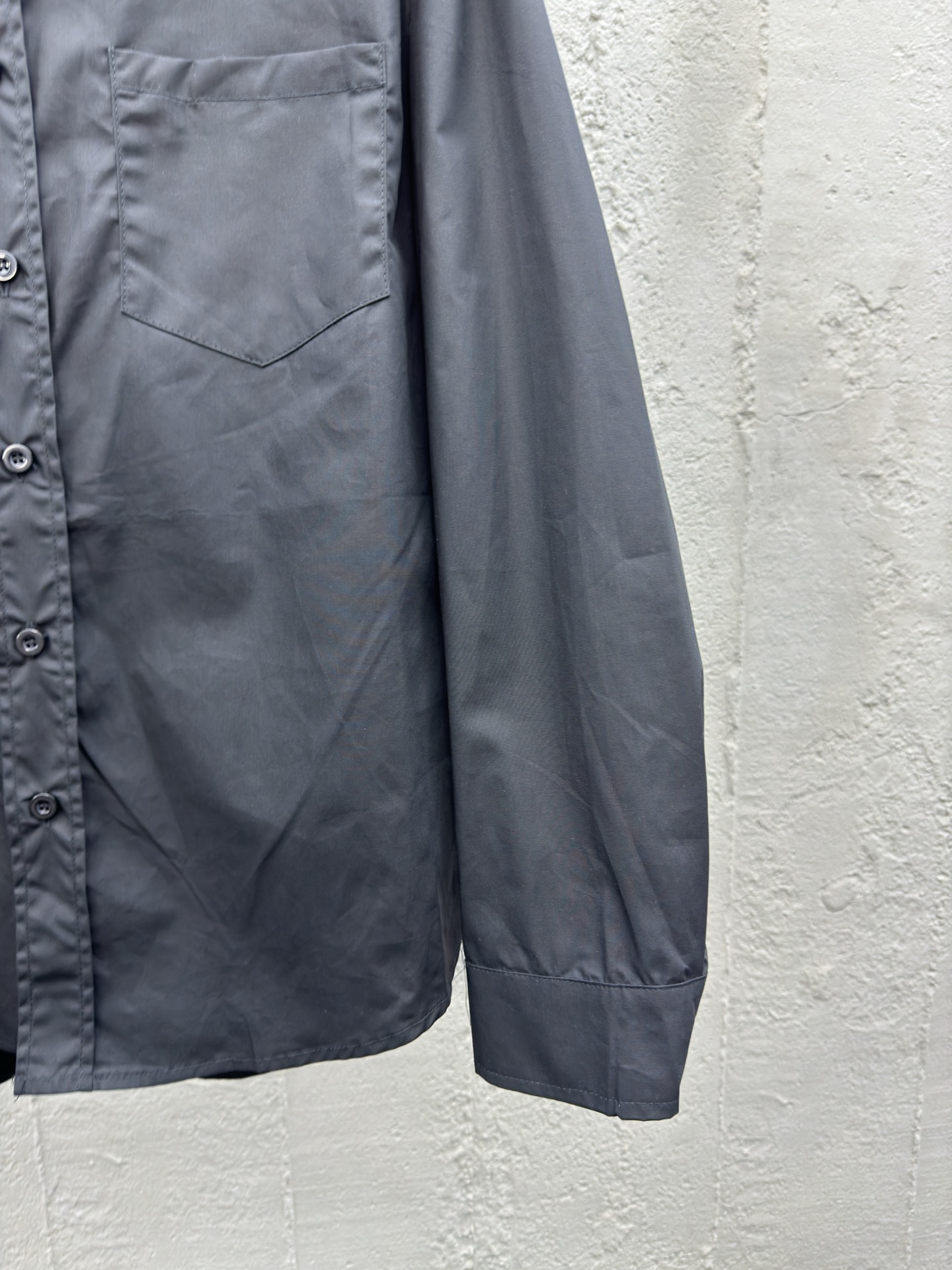 Balenciaga 美纹纸胶带衬衫 7