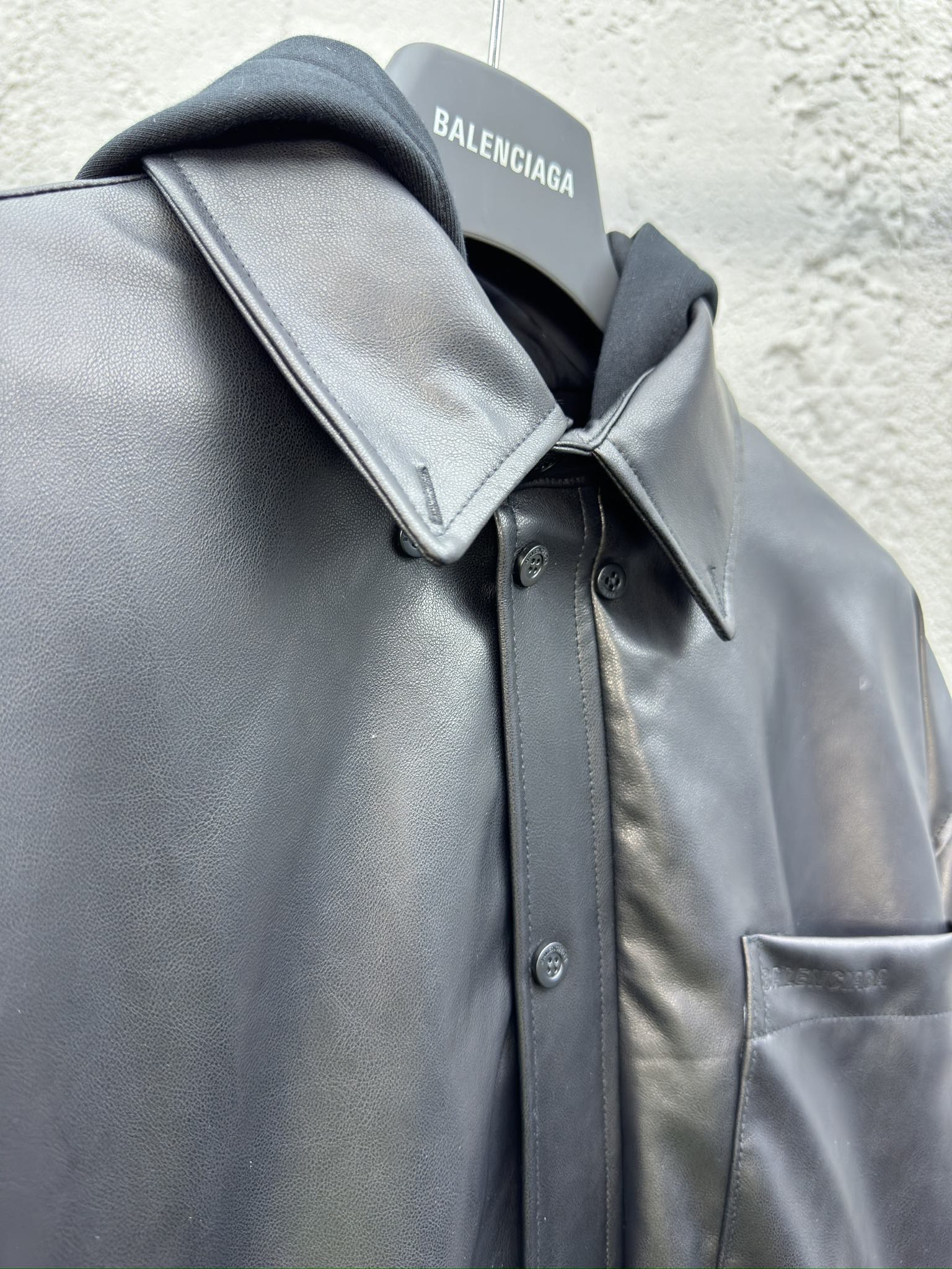 Balenciaga 派克兜帽皮衣 8
