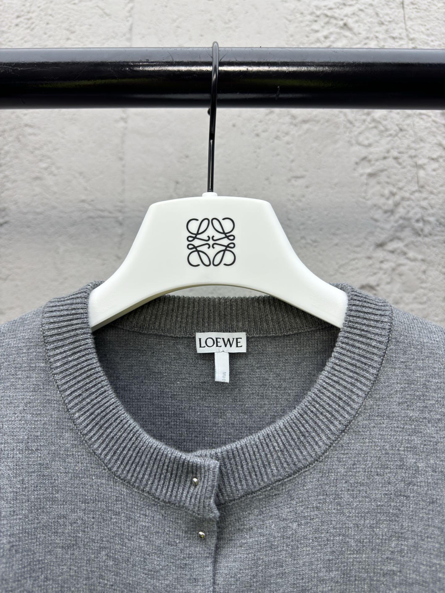 LOEWE 小珠扣毛衣开衫 3