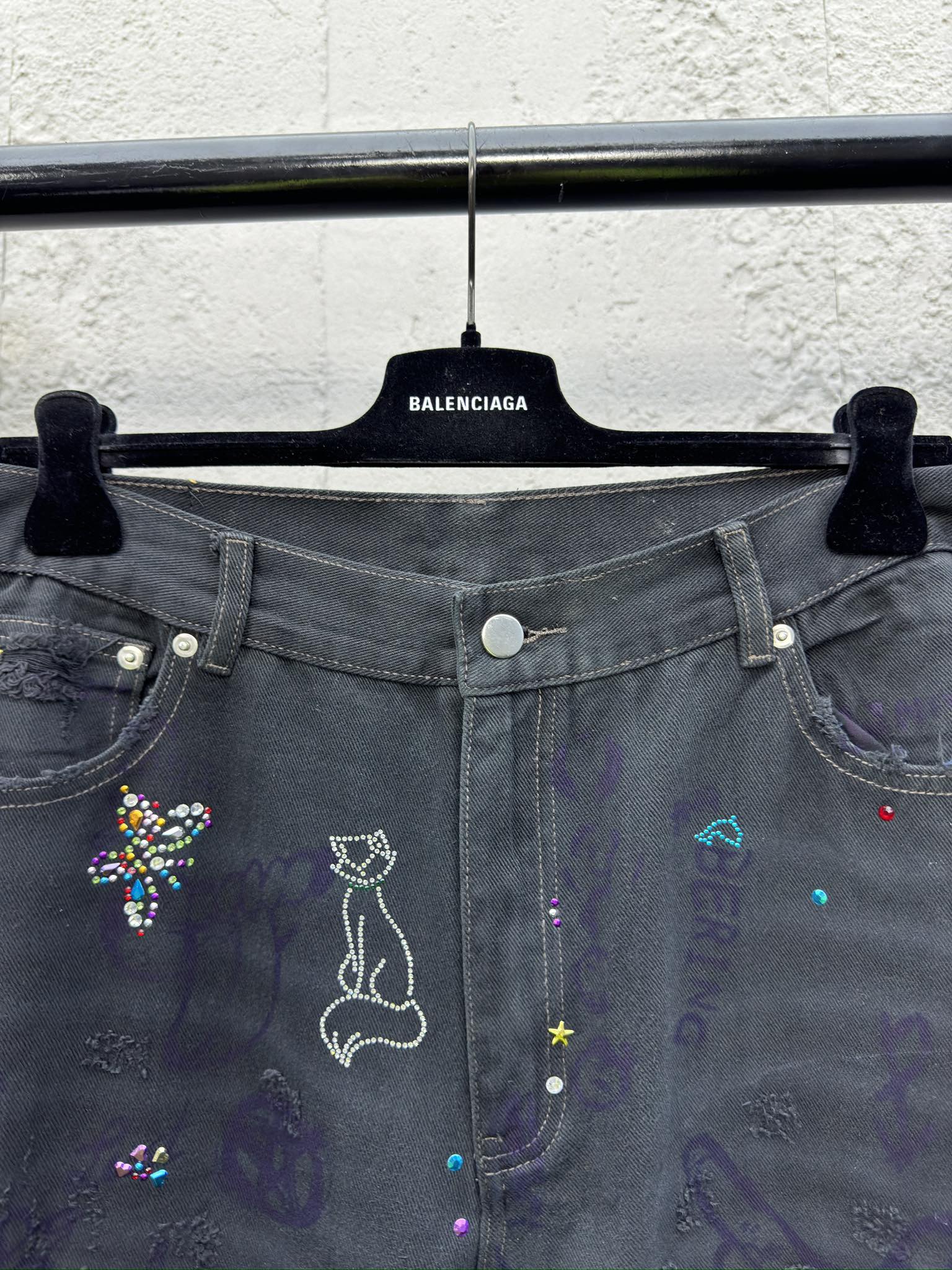 Balenciaga 水钻破洞牛仔裤 3