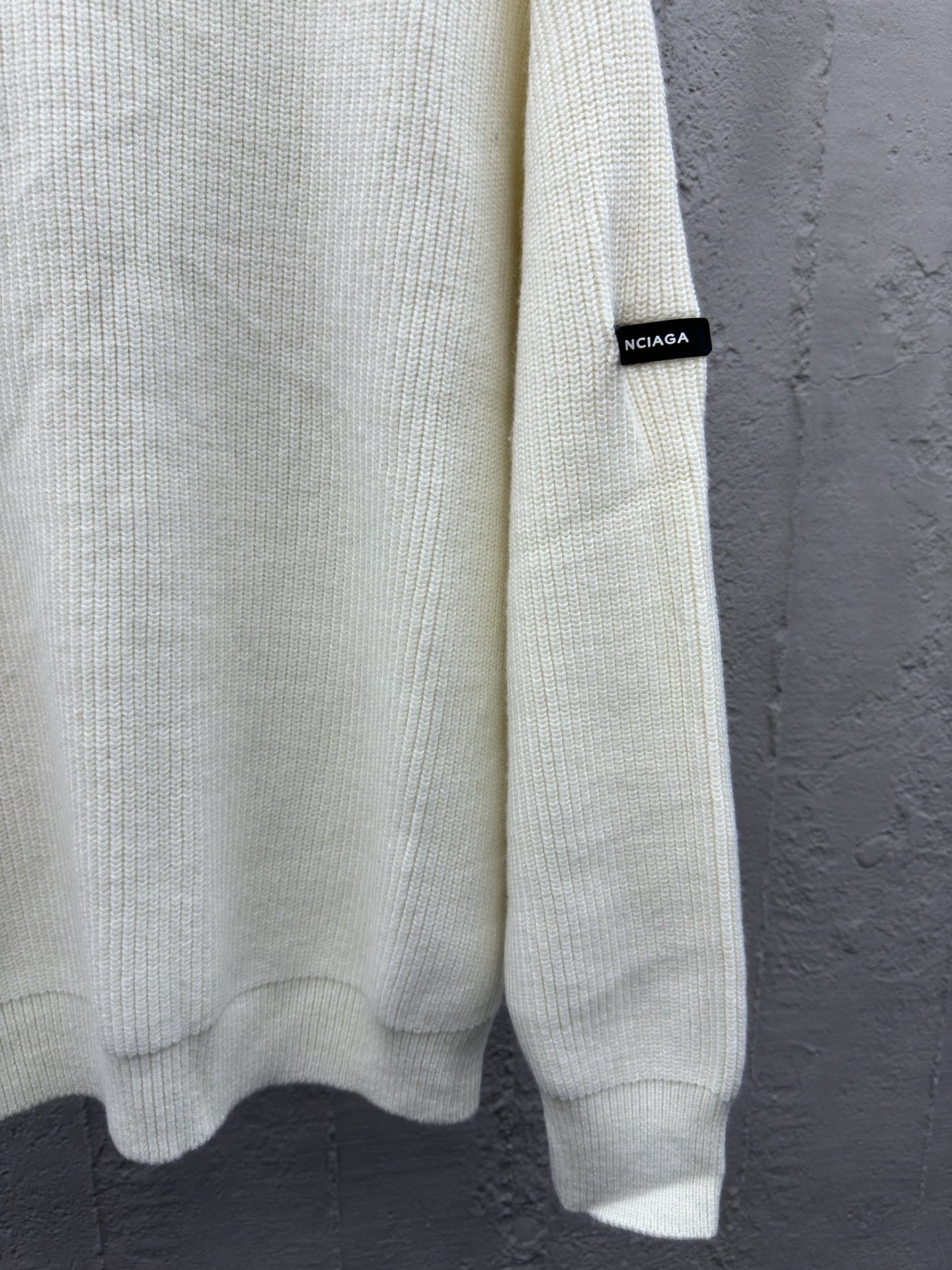 Balenciaga 袖标针织毛衣 7