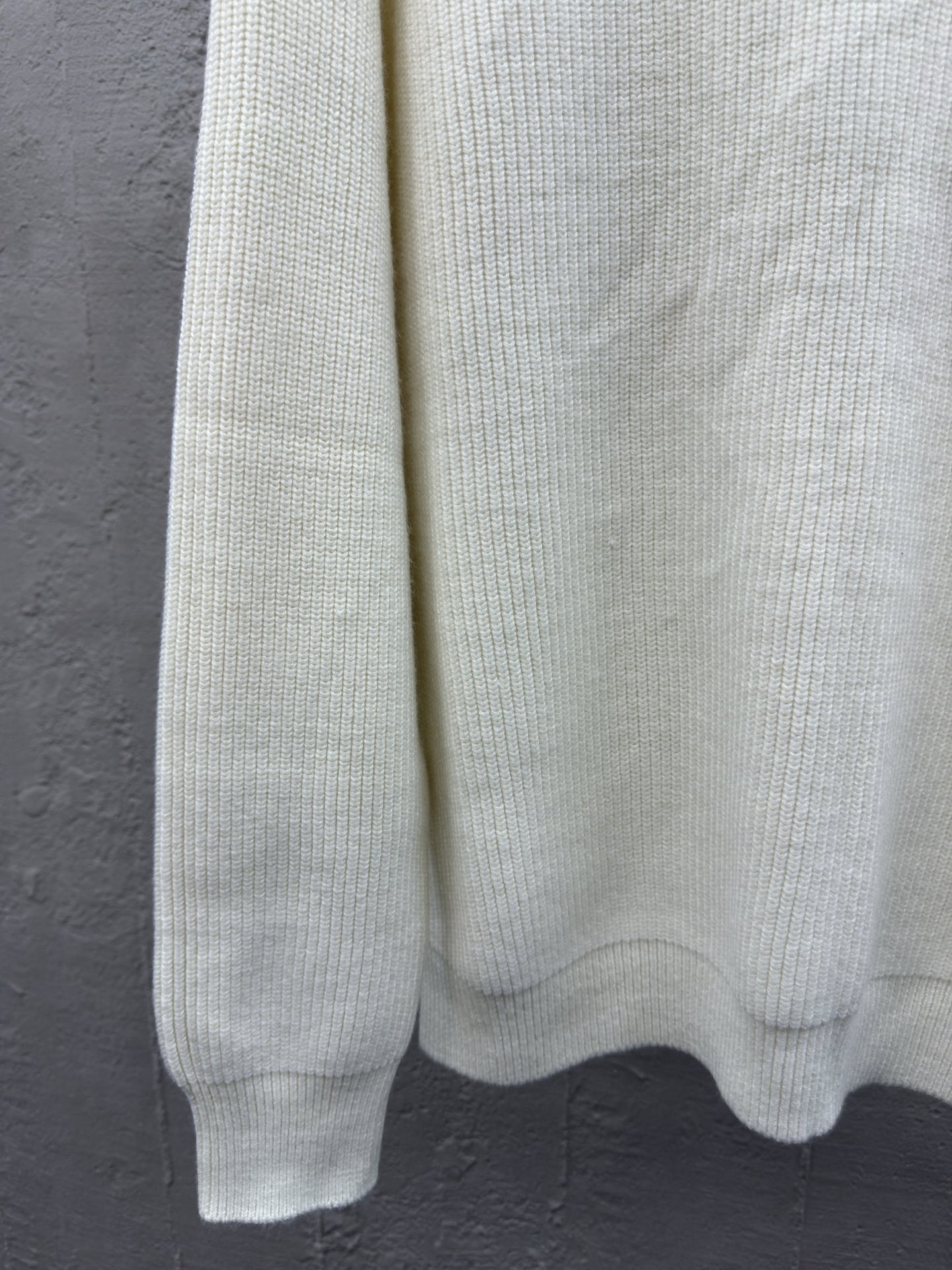 Balenciaga 袖标针织毛衣 6