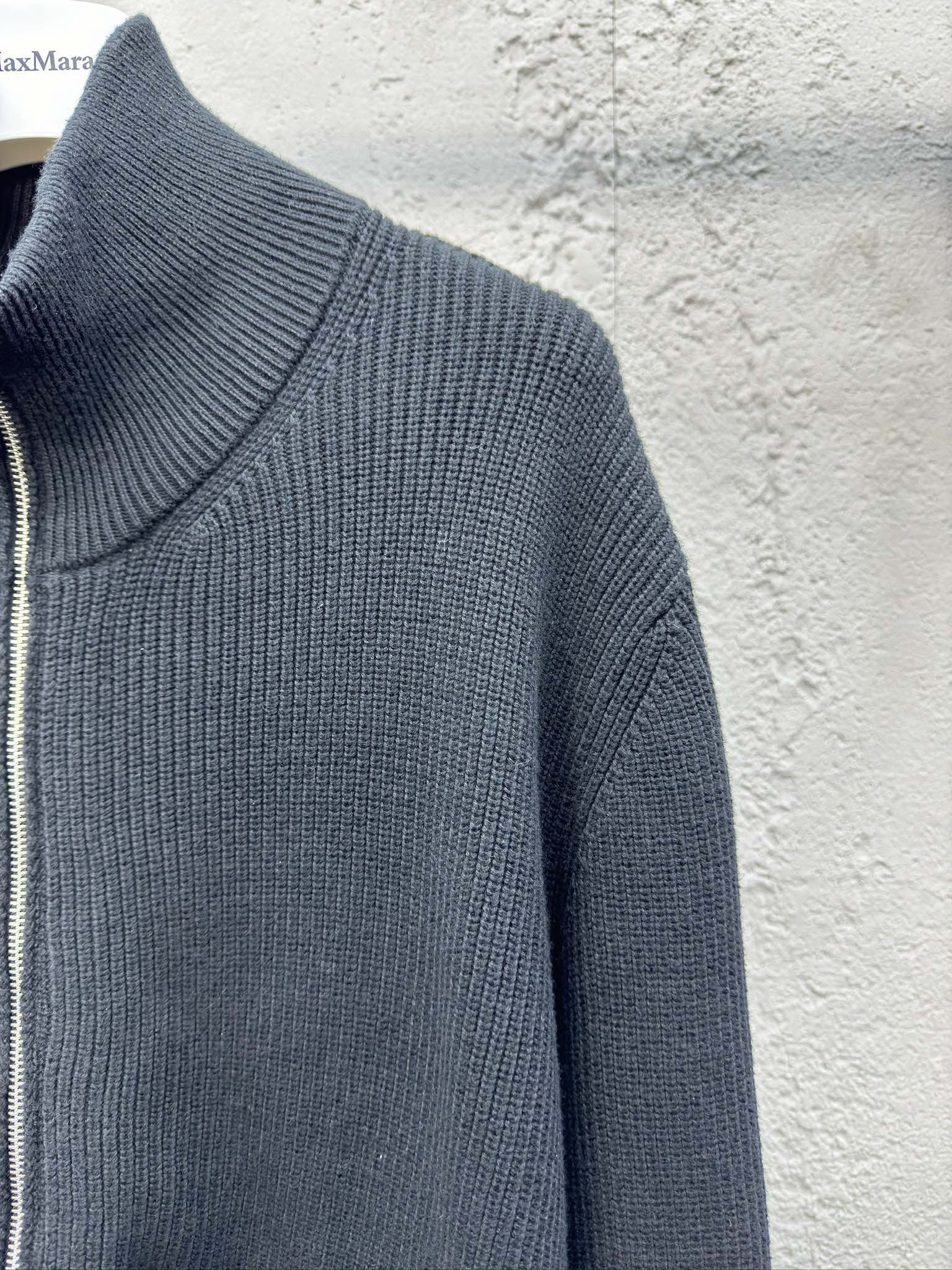 Maison Margiela 立领拉链针织外套 5