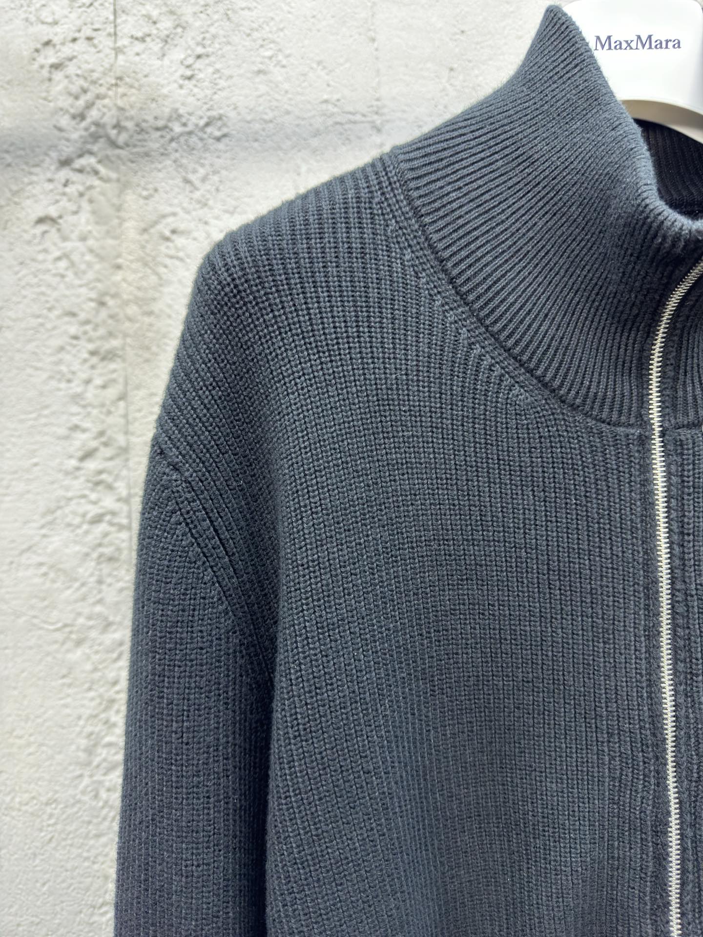 Maison Margiela 立领拉链针织外套 4