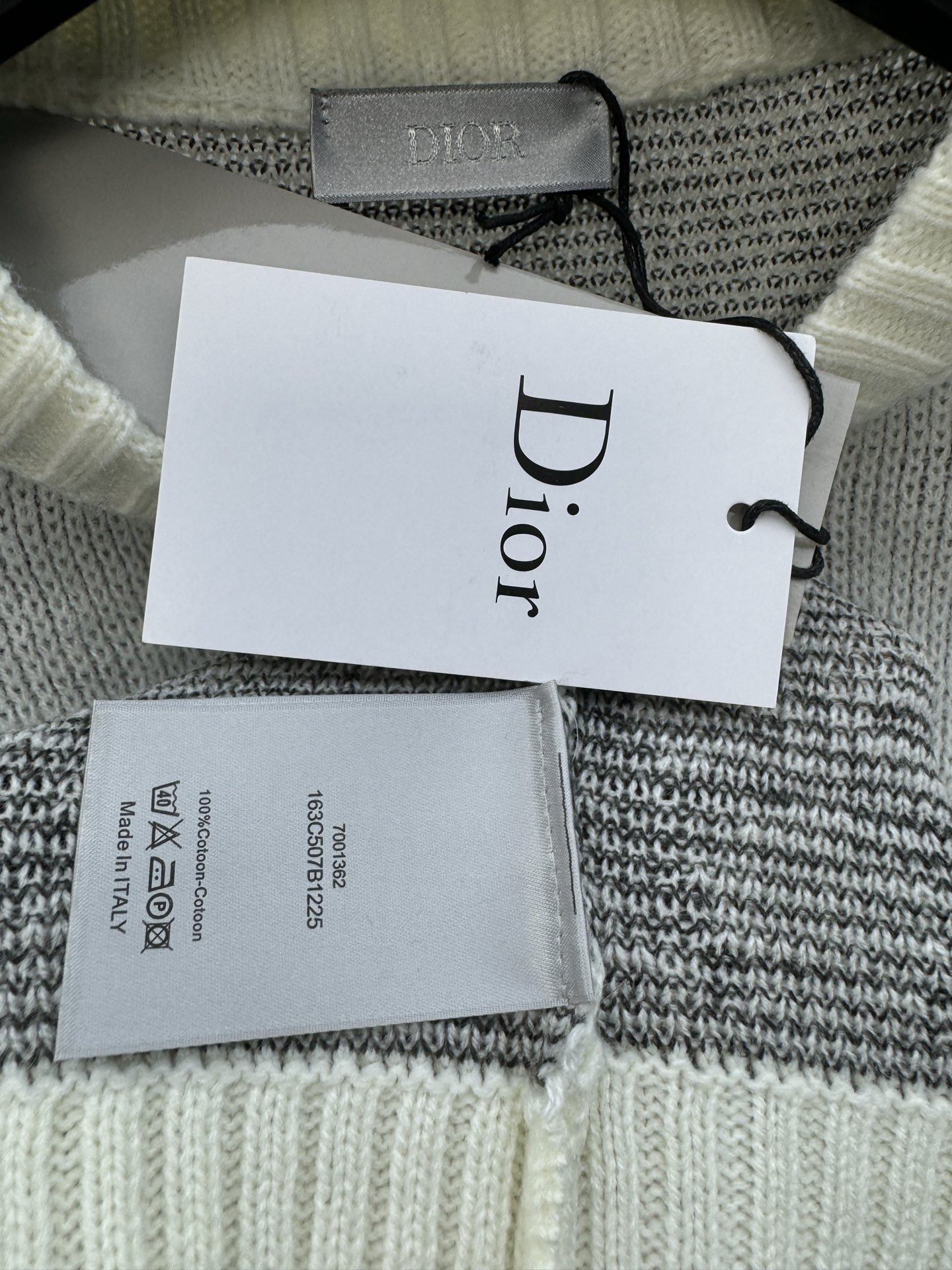 DIOR 撞色五角星提花羊毛圆领毛衣 9