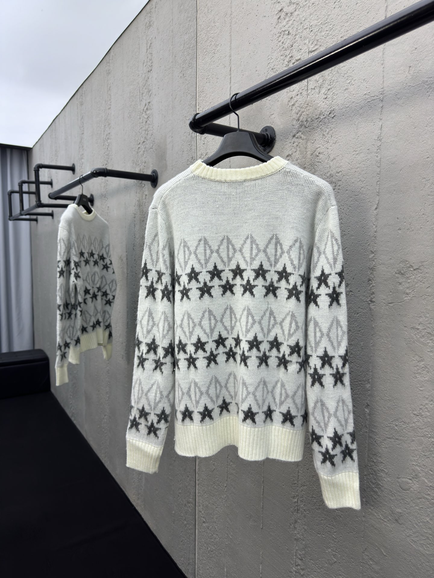 DIOR 撞色五角星提花羊毛圆领毛衣 2
