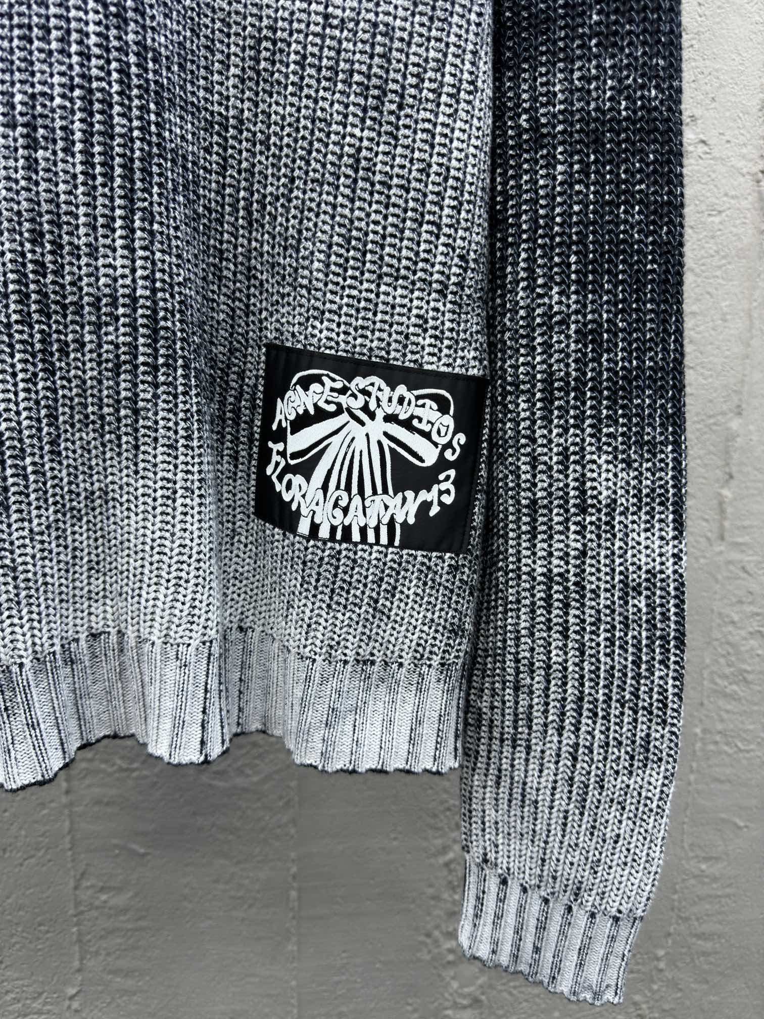 Acne Studios 做旧扎染毛衣 7