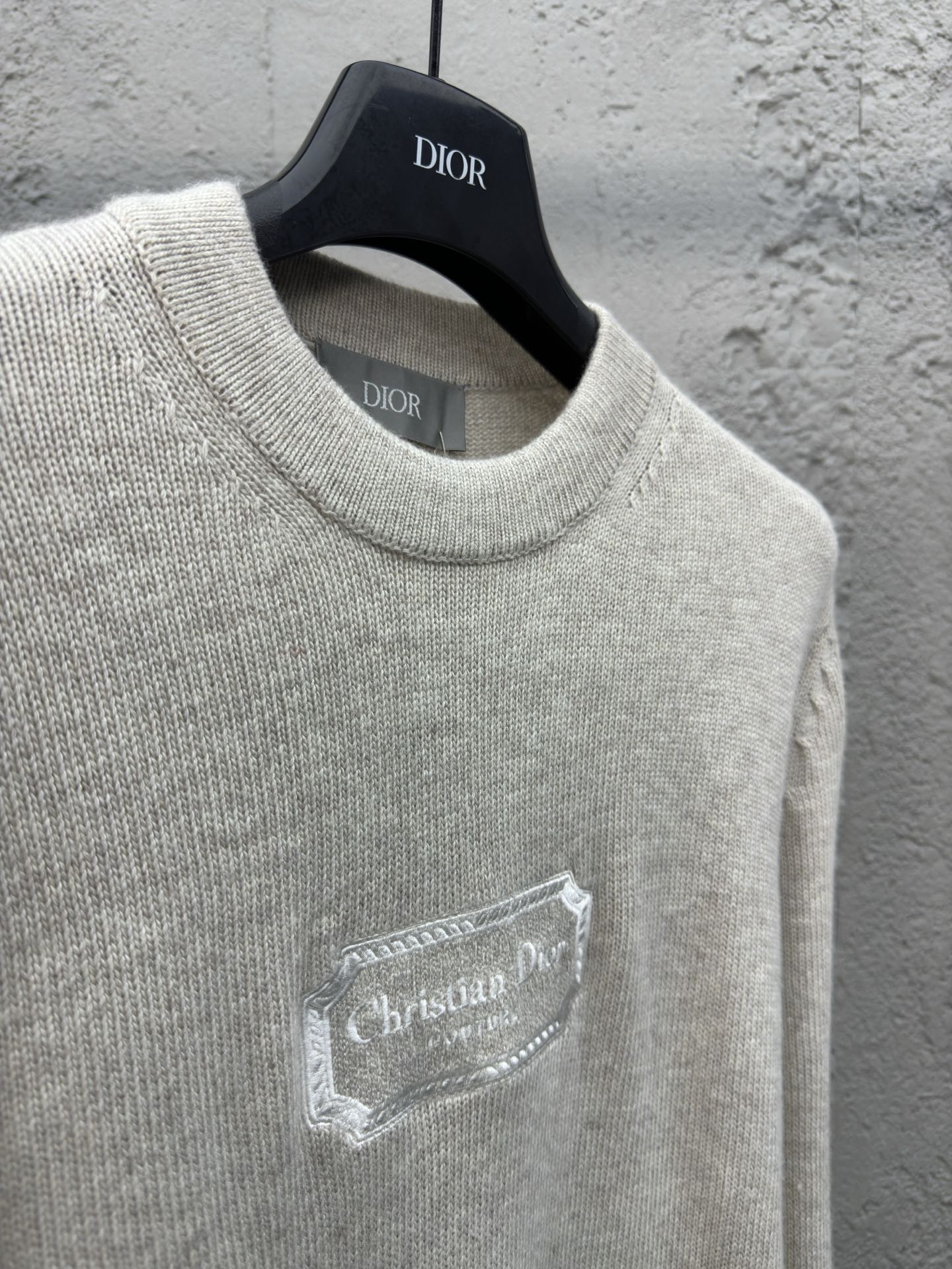 DIOR 胸标水溶刺绣毛衣 8