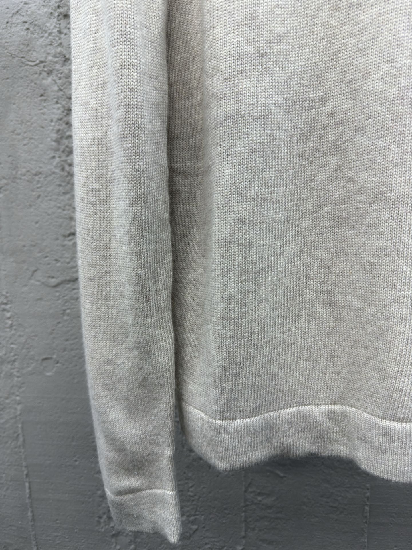 DIOR 胸标水溶刺绣毛衣 6