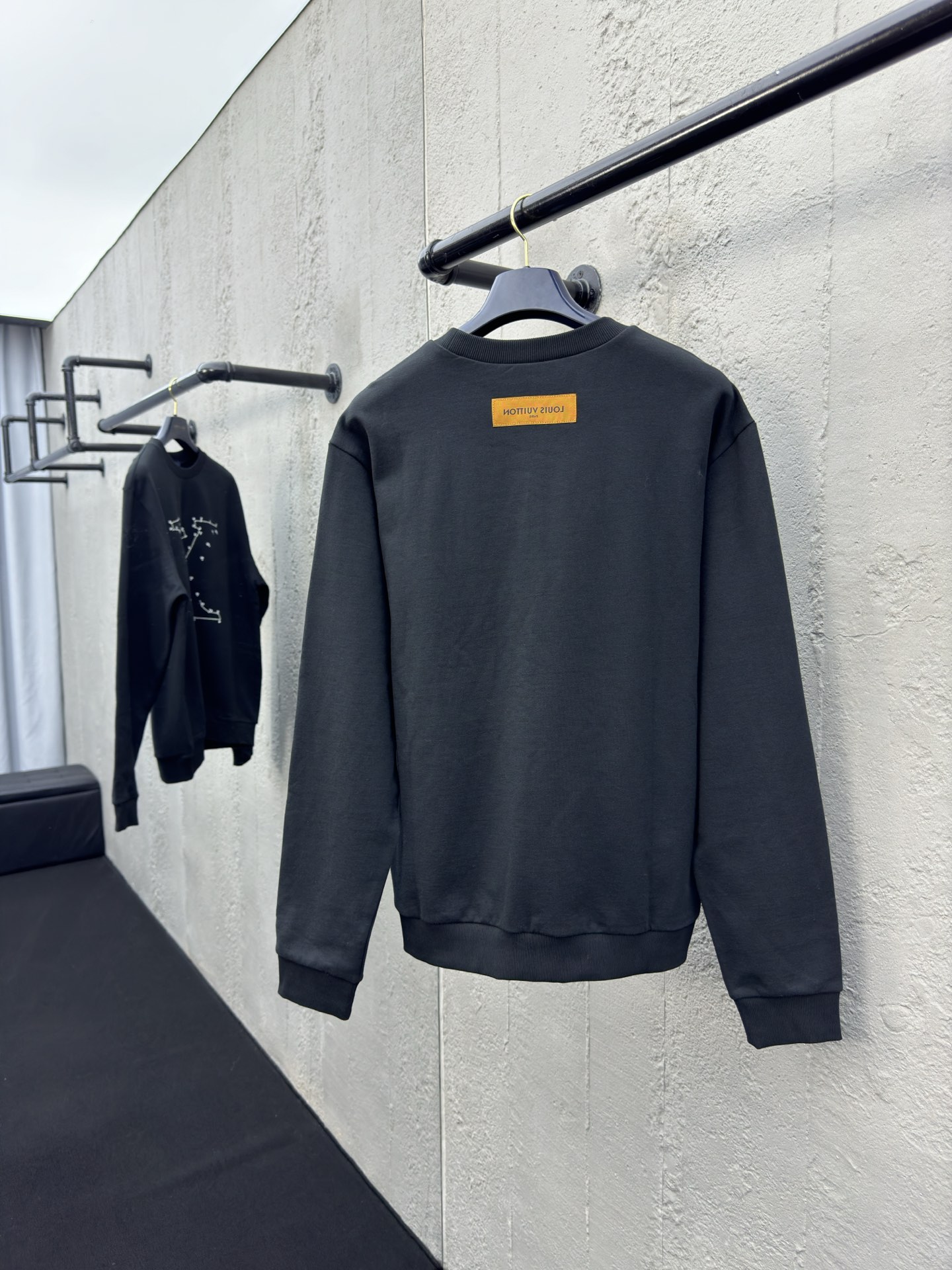 LOUIS VUITTON 星宿刺绣卫衣 2