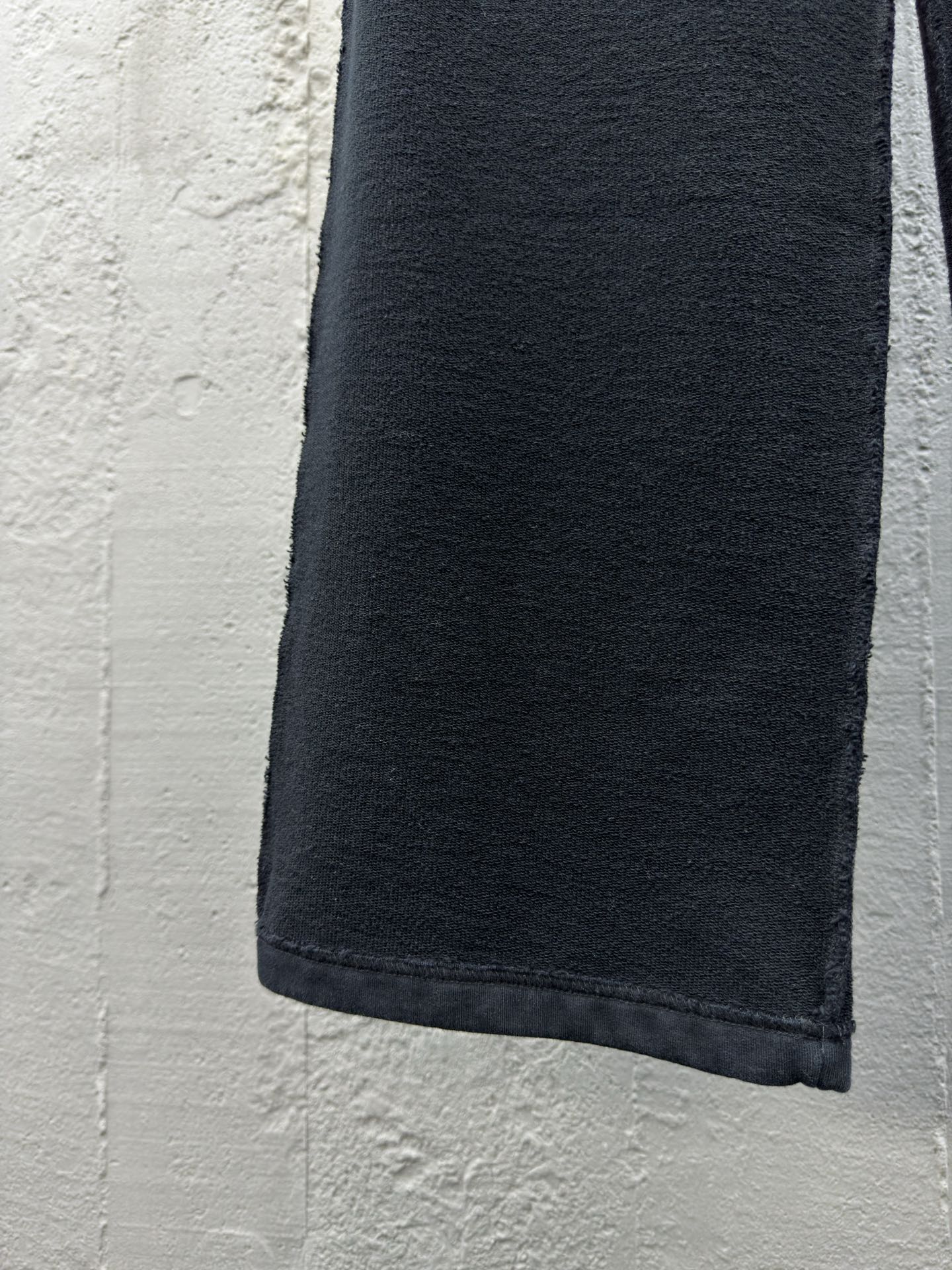 Balenciaga 反穿圆环刺绣字母长裤 6