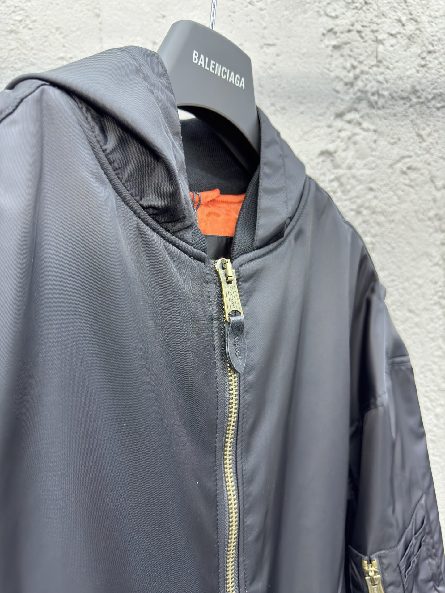 Balenciaga 美纹纸胶带飞行员棉服外套 8