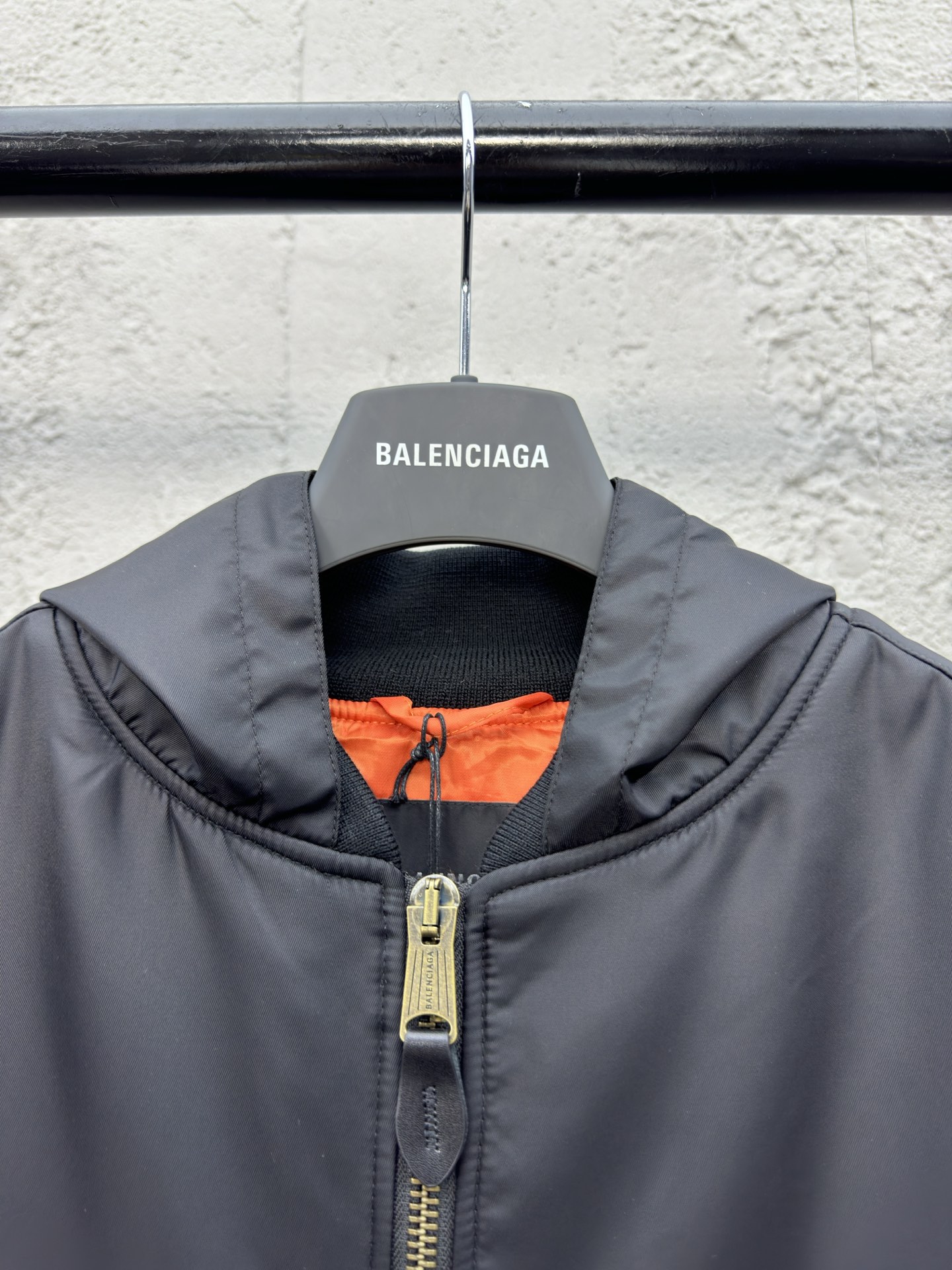 Balenciaga 美纹纸胶带飞行员棉服外套 3