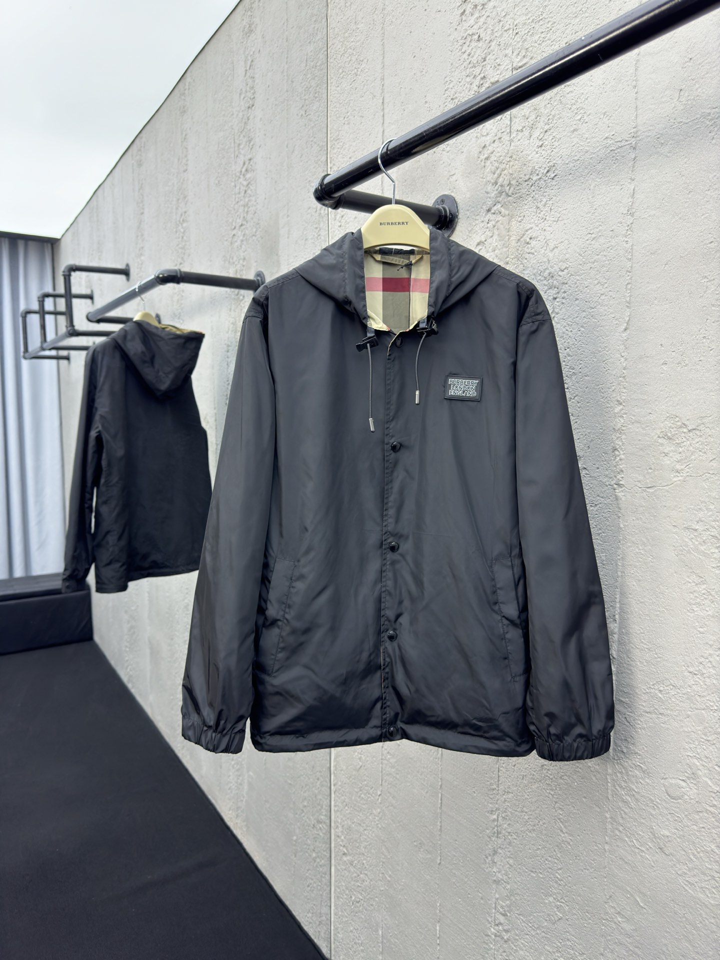 BURBERRY 双面穿格纹连帽外套 3