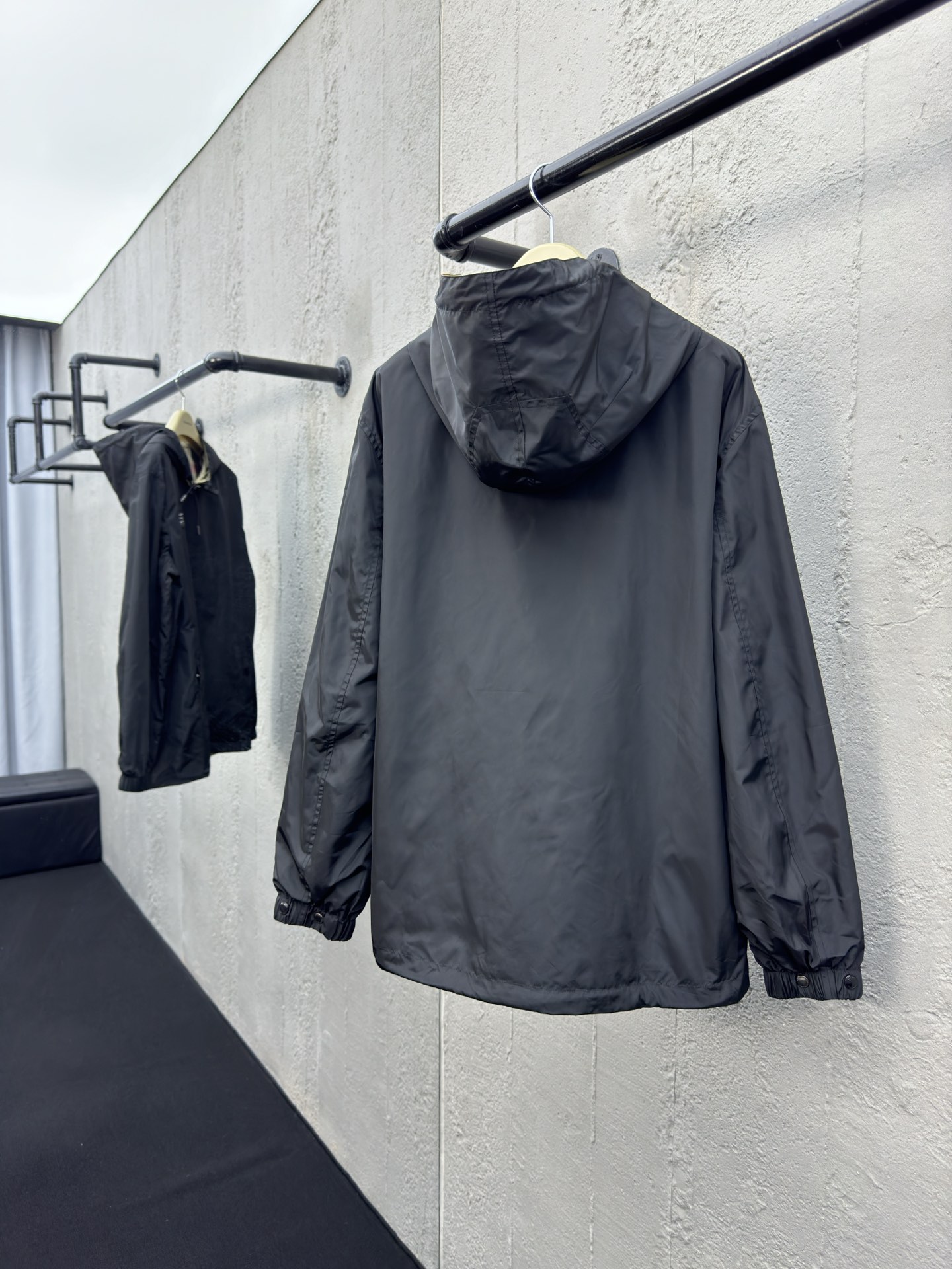 BURBERRY 双面穿格纹连帽外套 4