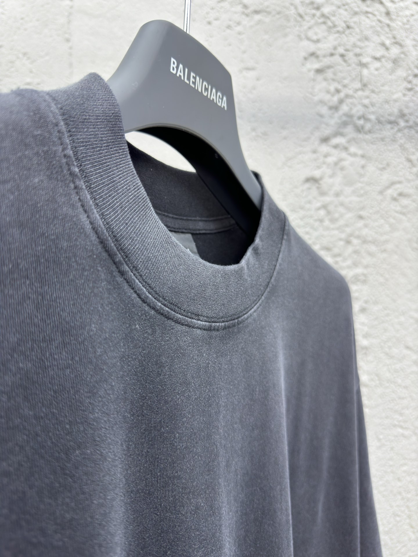 Balenciaga 背后烫钻短袖 8