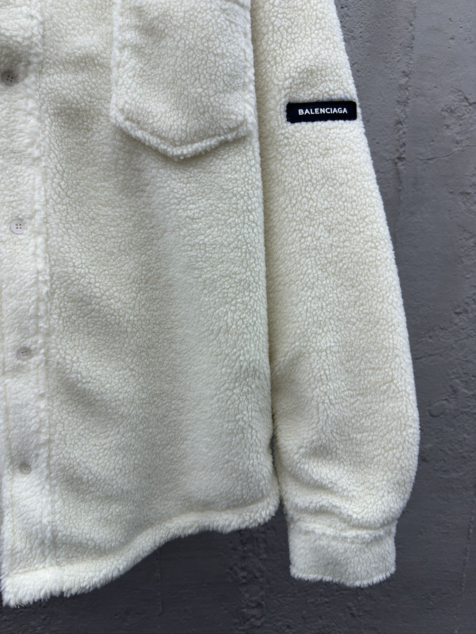 Balenciaga 胶标羊羔毛泰迪外套 7
