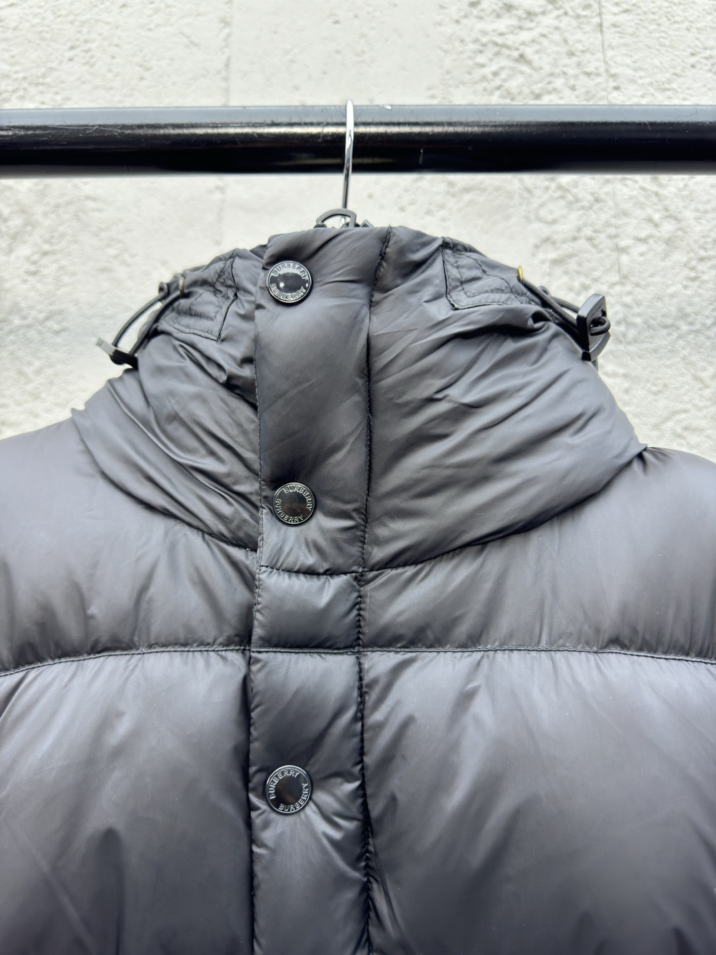 BURBERRY 可拆卸袖子格纹连帽羽绒服 5
