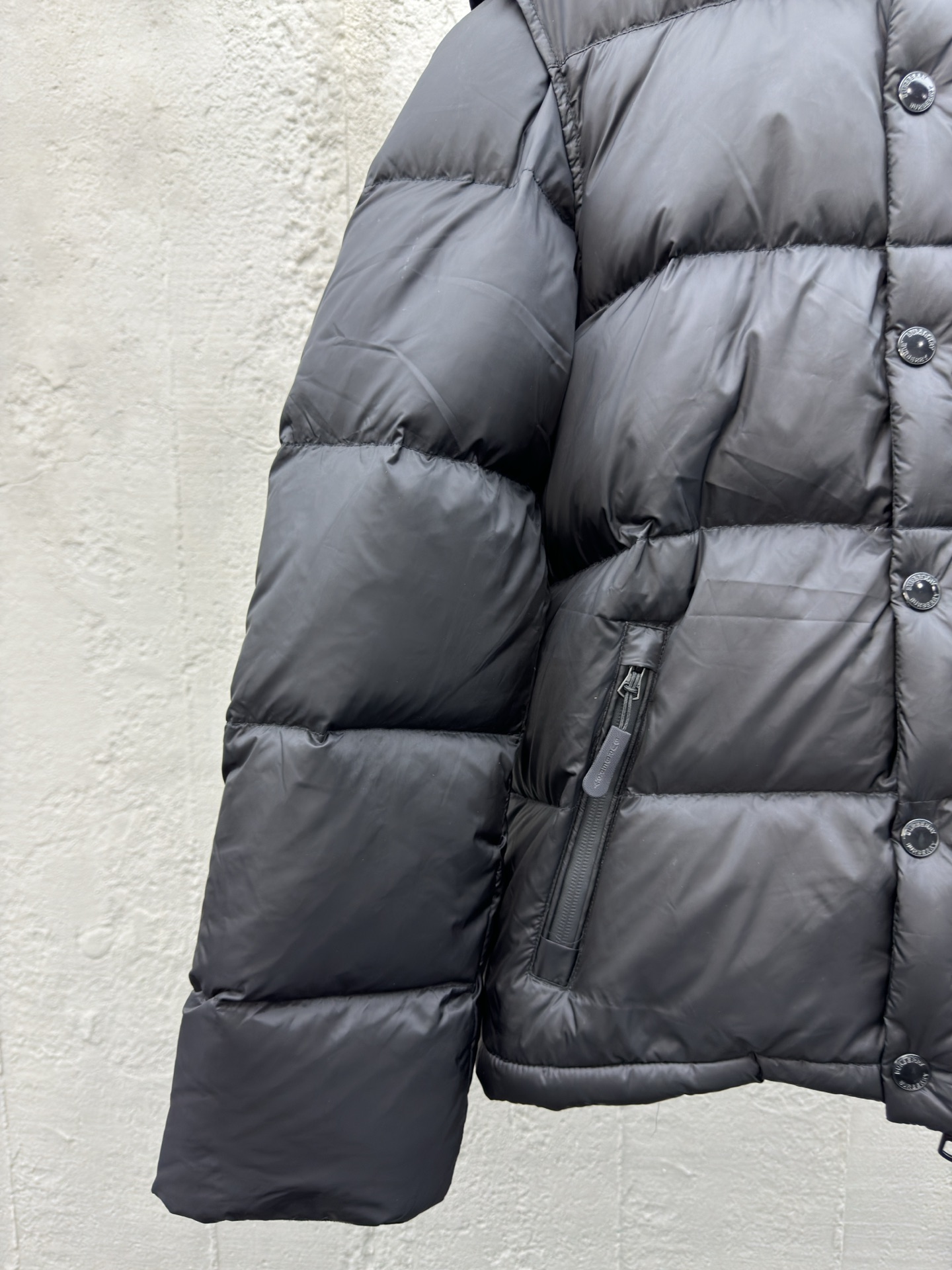 BURBERRY 可拆卸袖子格纹连帽羽绒服 8