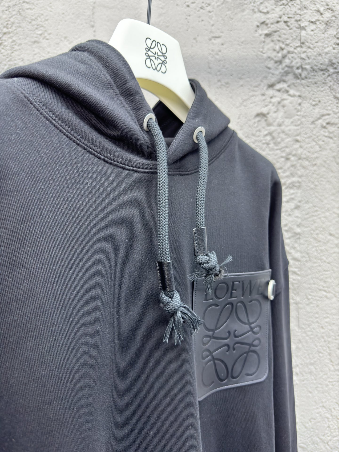 LOEWE 皮标logo帽衫 8