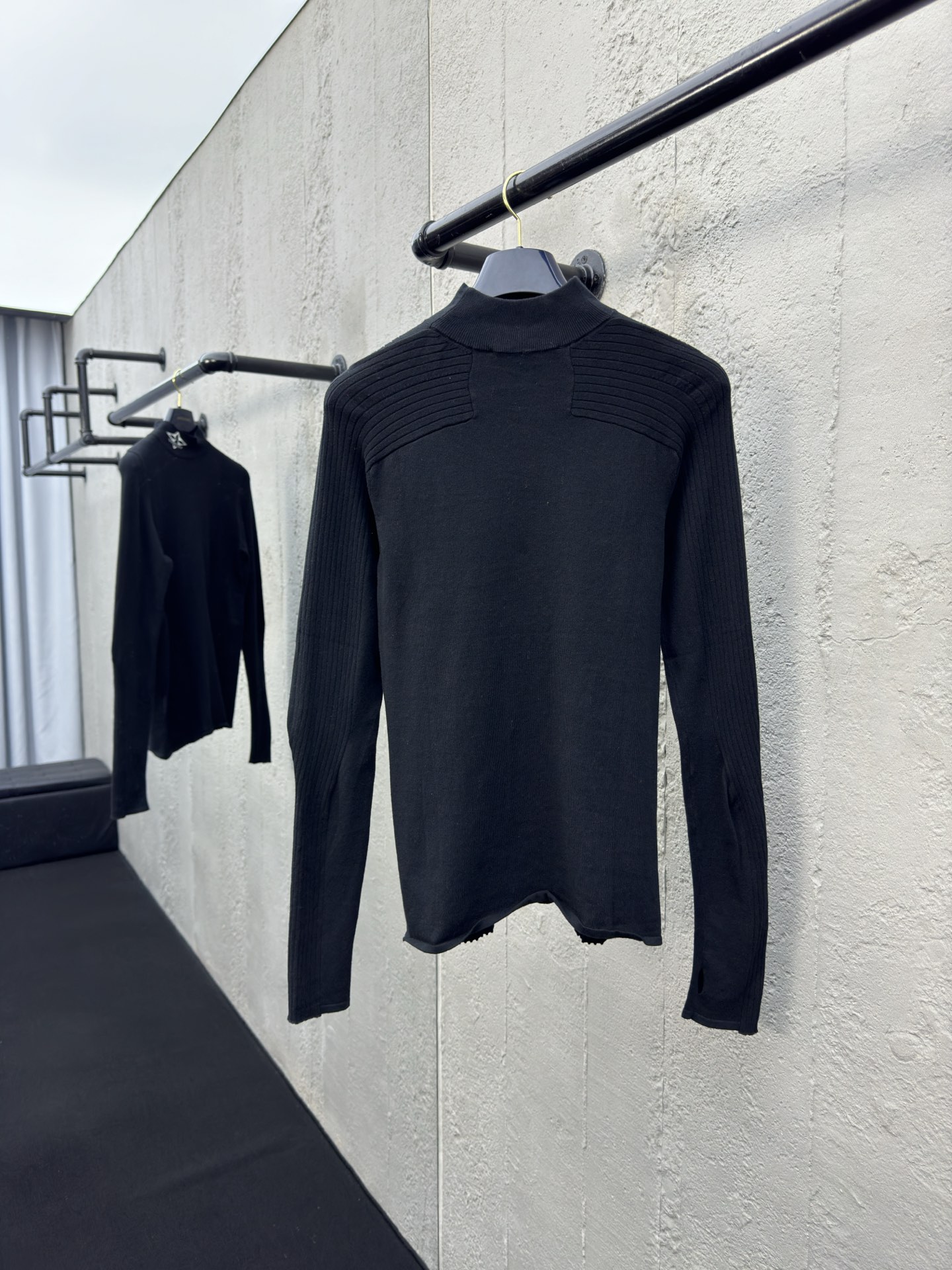 LOUIS VUITTON 羊绒针织打底毛衣 2