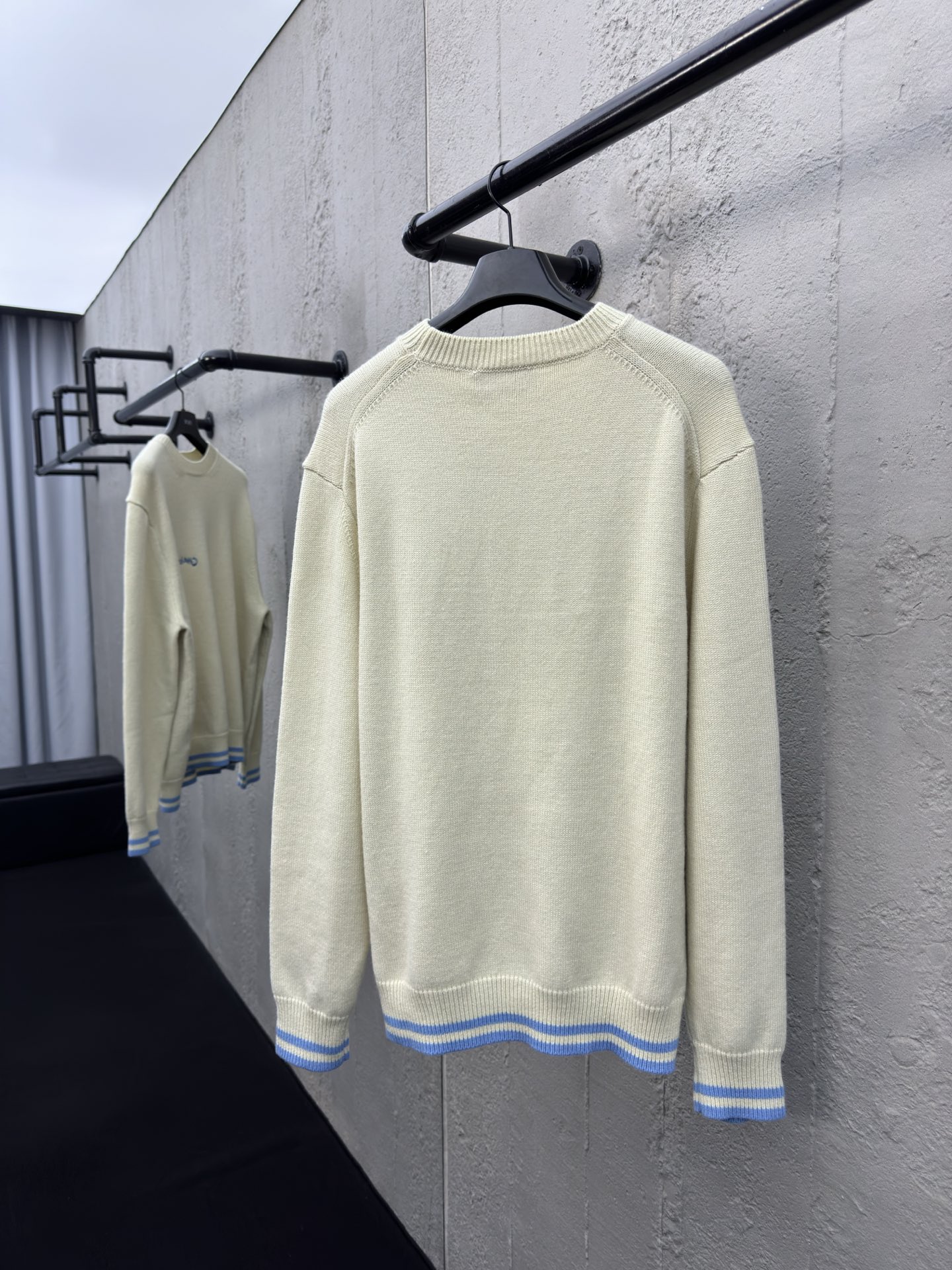 DIOR 彩线字母针织毛衣 2