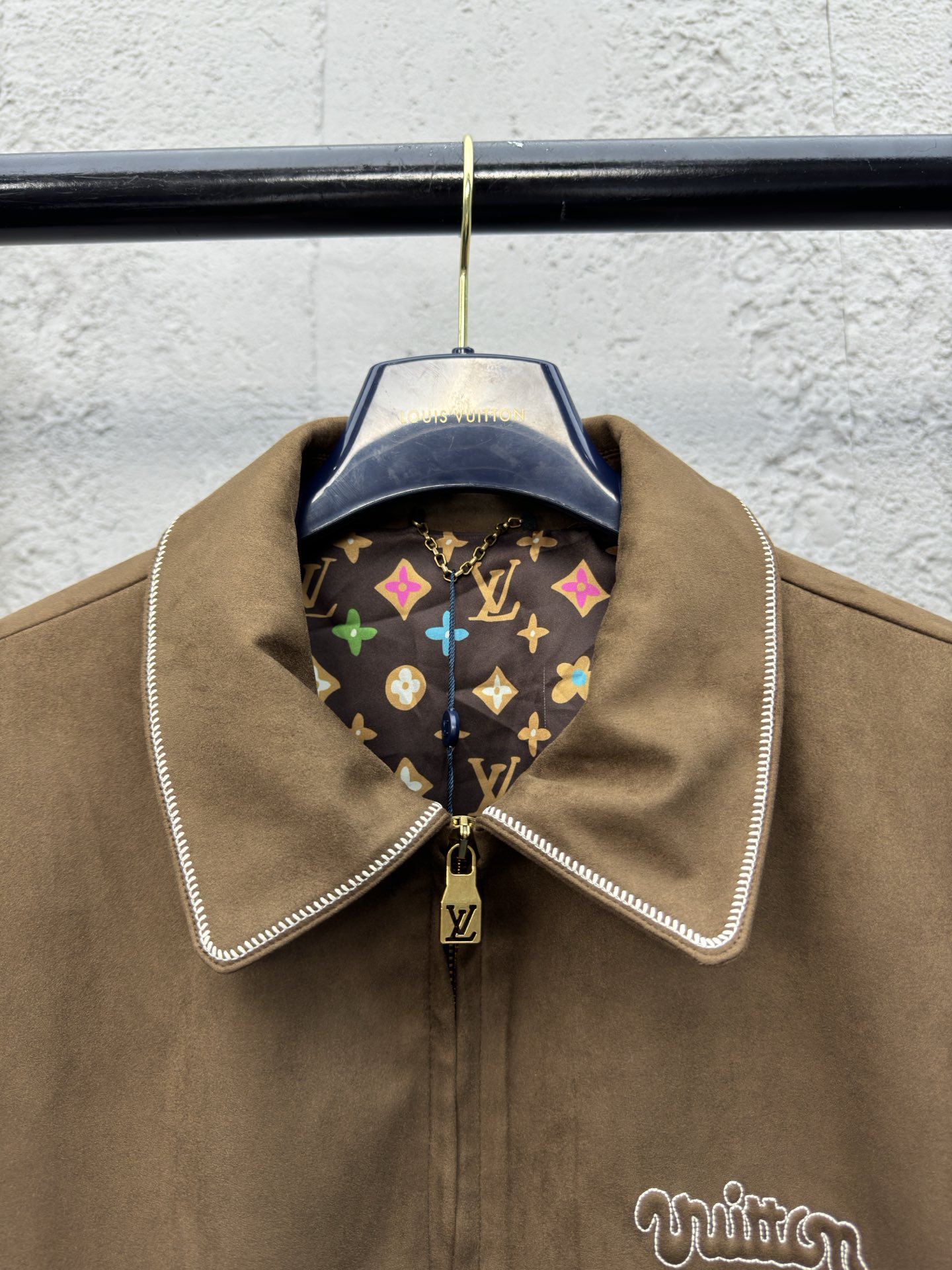 LOUIS VUITTON 麂皮绒面外套 3
