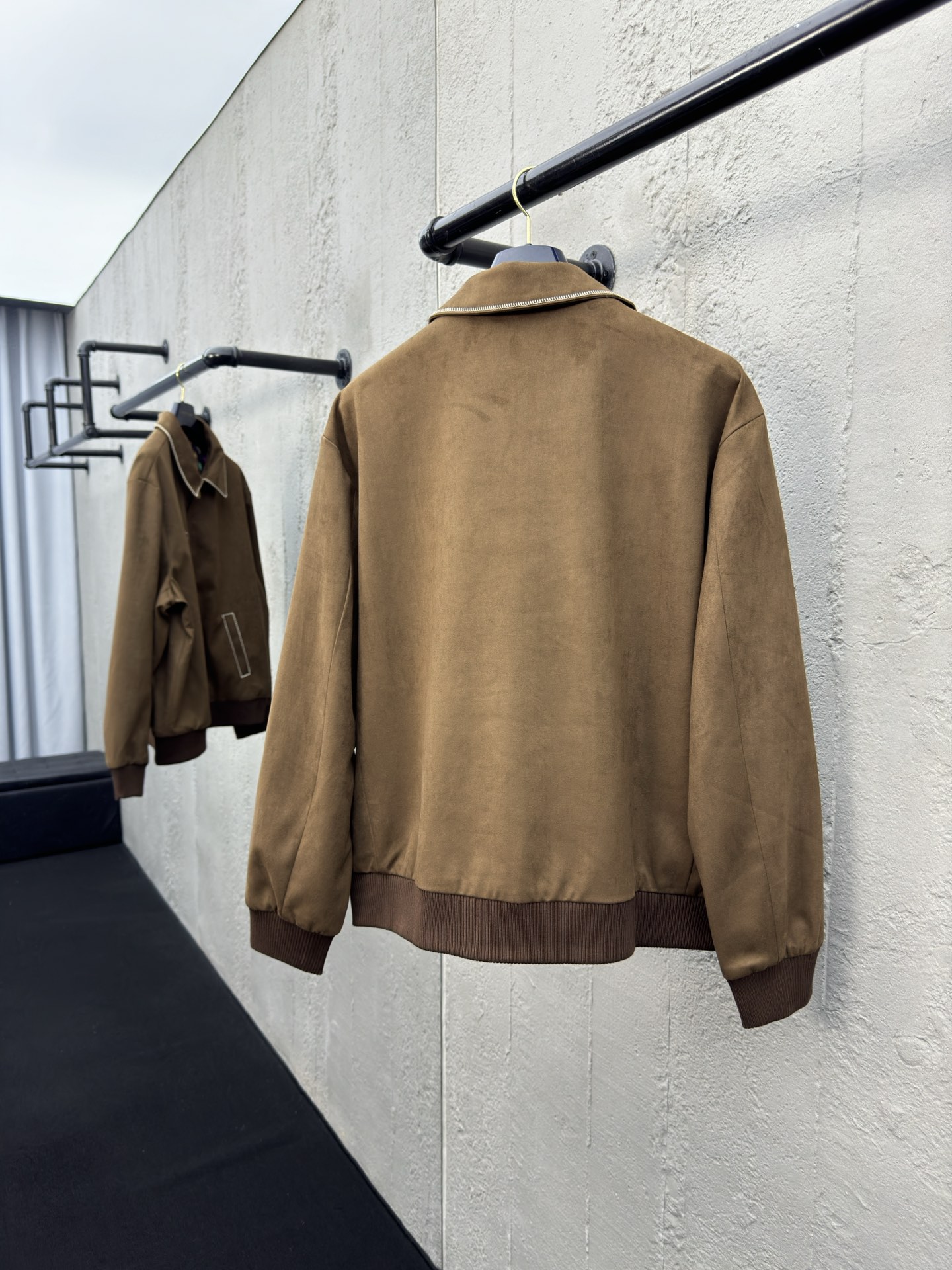 LOUIS VUITTON 麂皮绒面外套 2