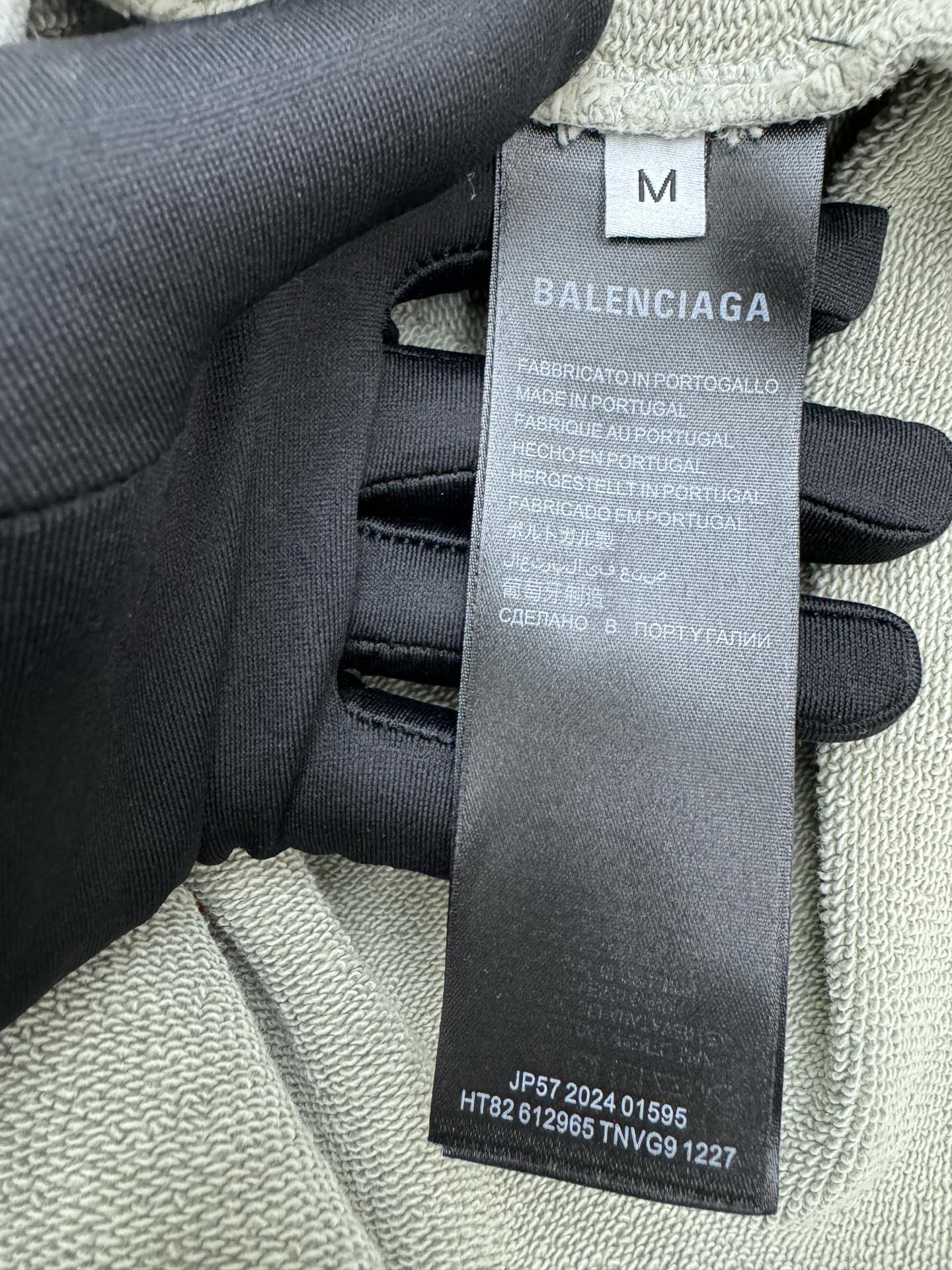 Balenciaga 龙纹涂鸦拉链外套 9