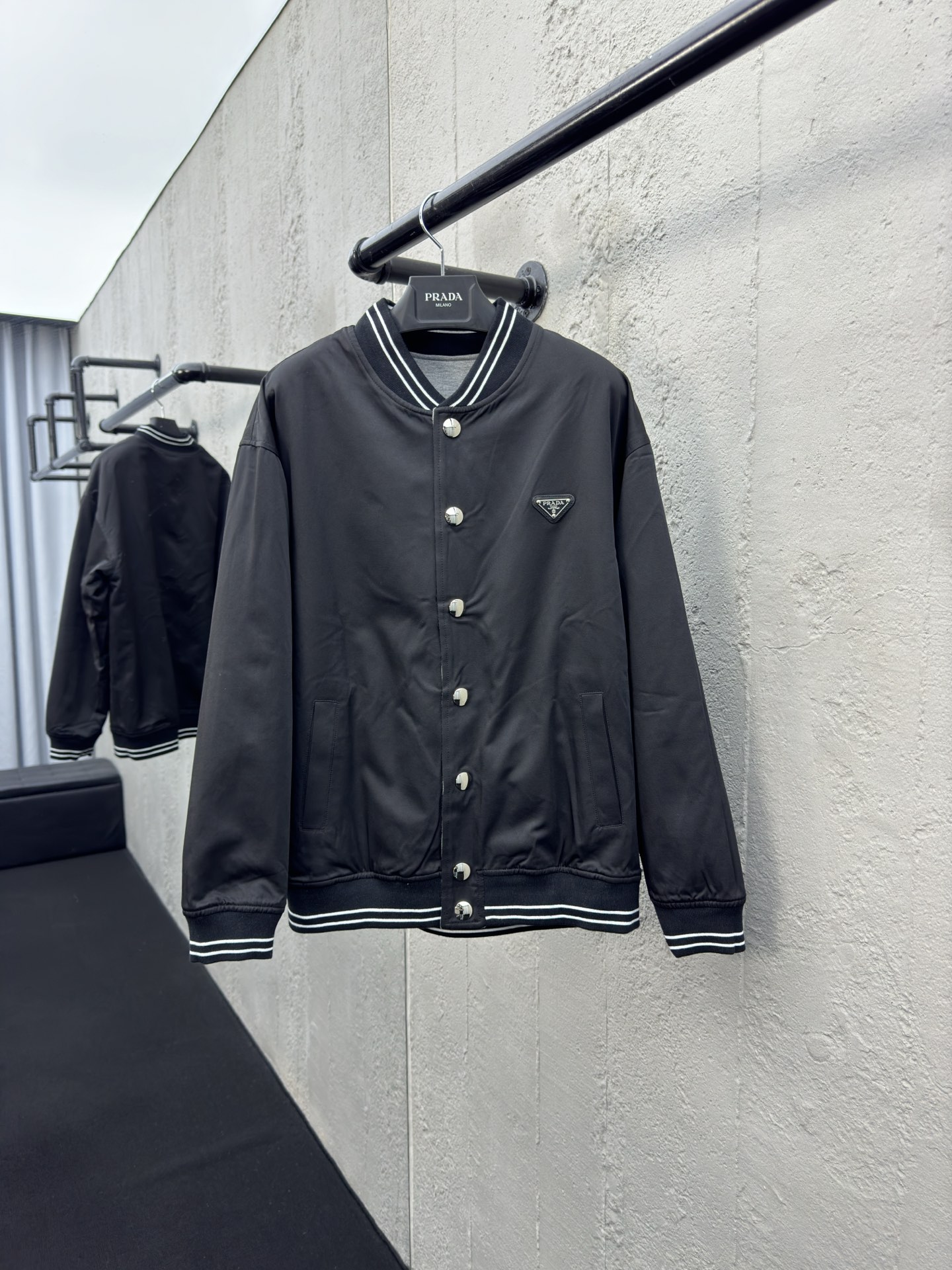 普拉达 Prada 高级成衣风衣外套及大衣服饰 #02AF5F01 3