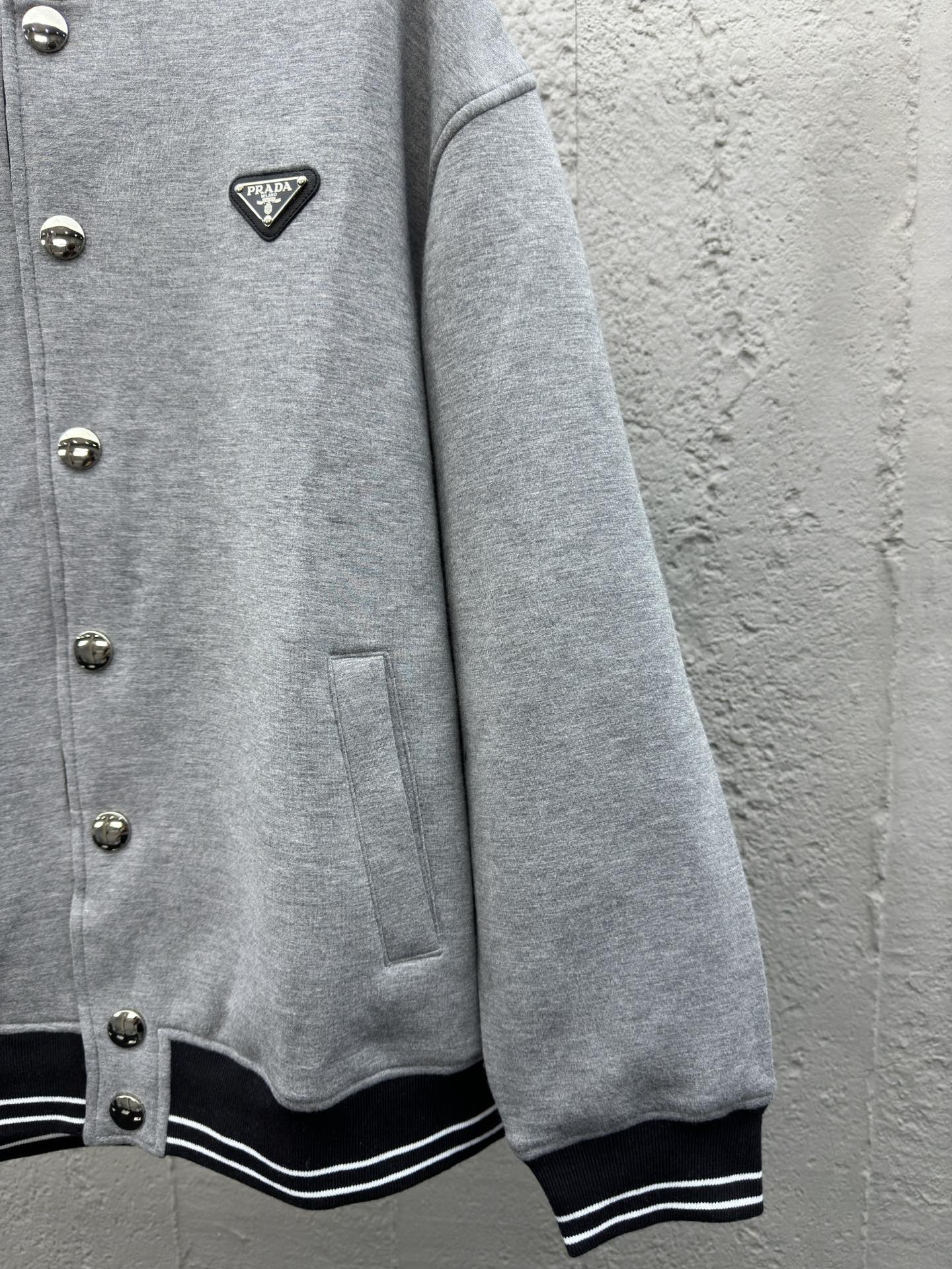普拉达 Prada 高级成衣风衣外套及大衣服饰 #02AF5F01 9