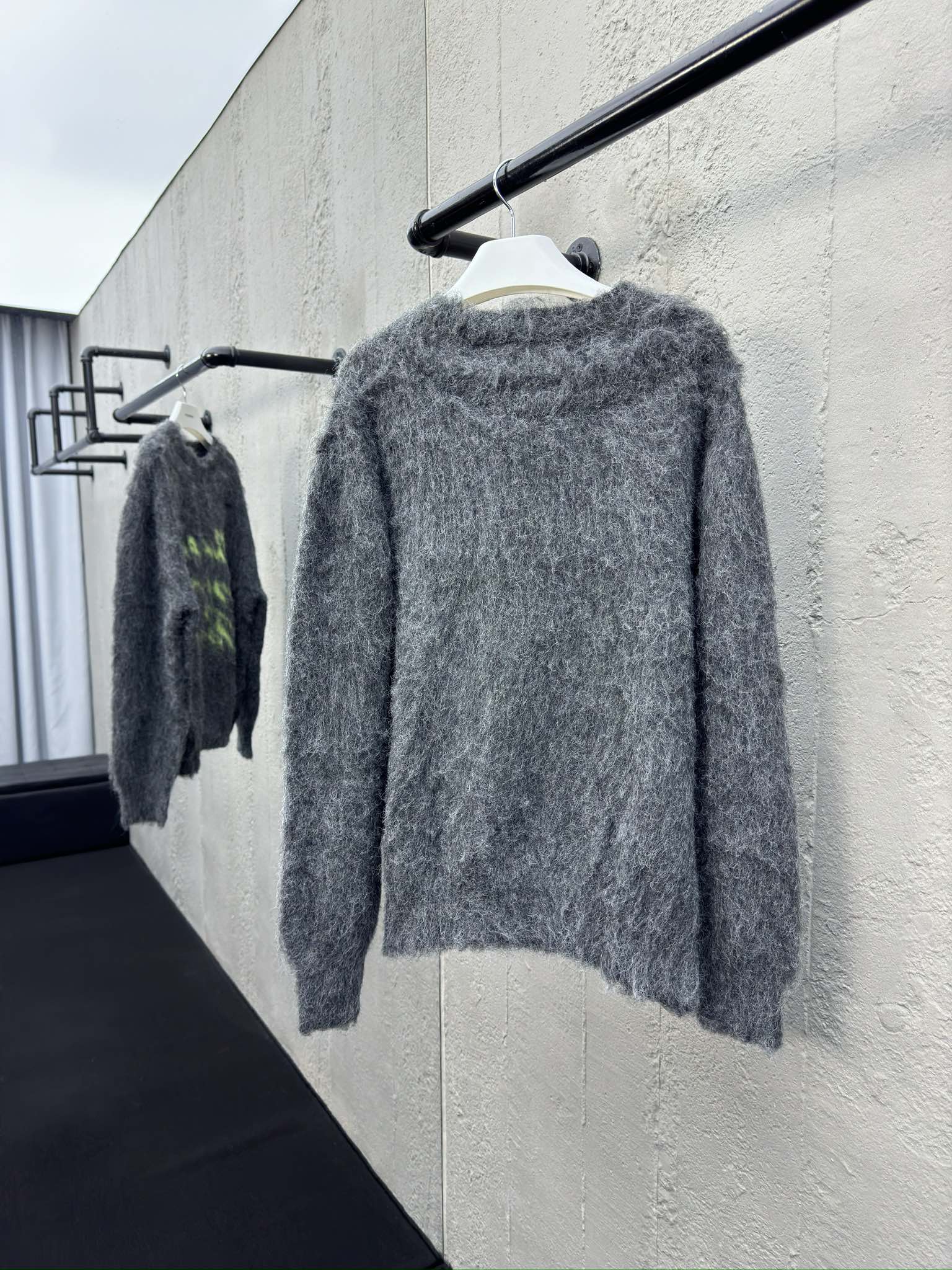 Givenchy 签字马海毛毛衣 2
