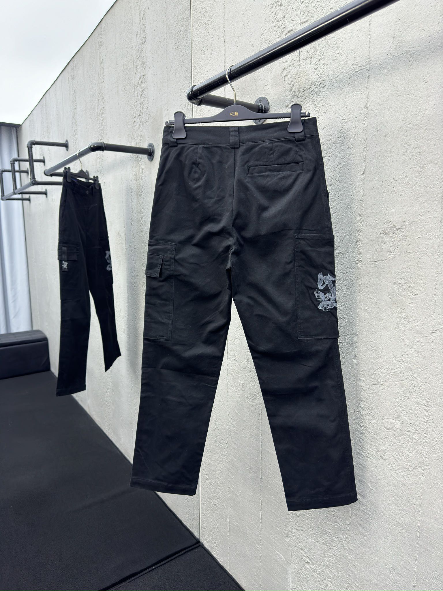 LOUIS VUITTON 喜鹊飞鸽长裤 2