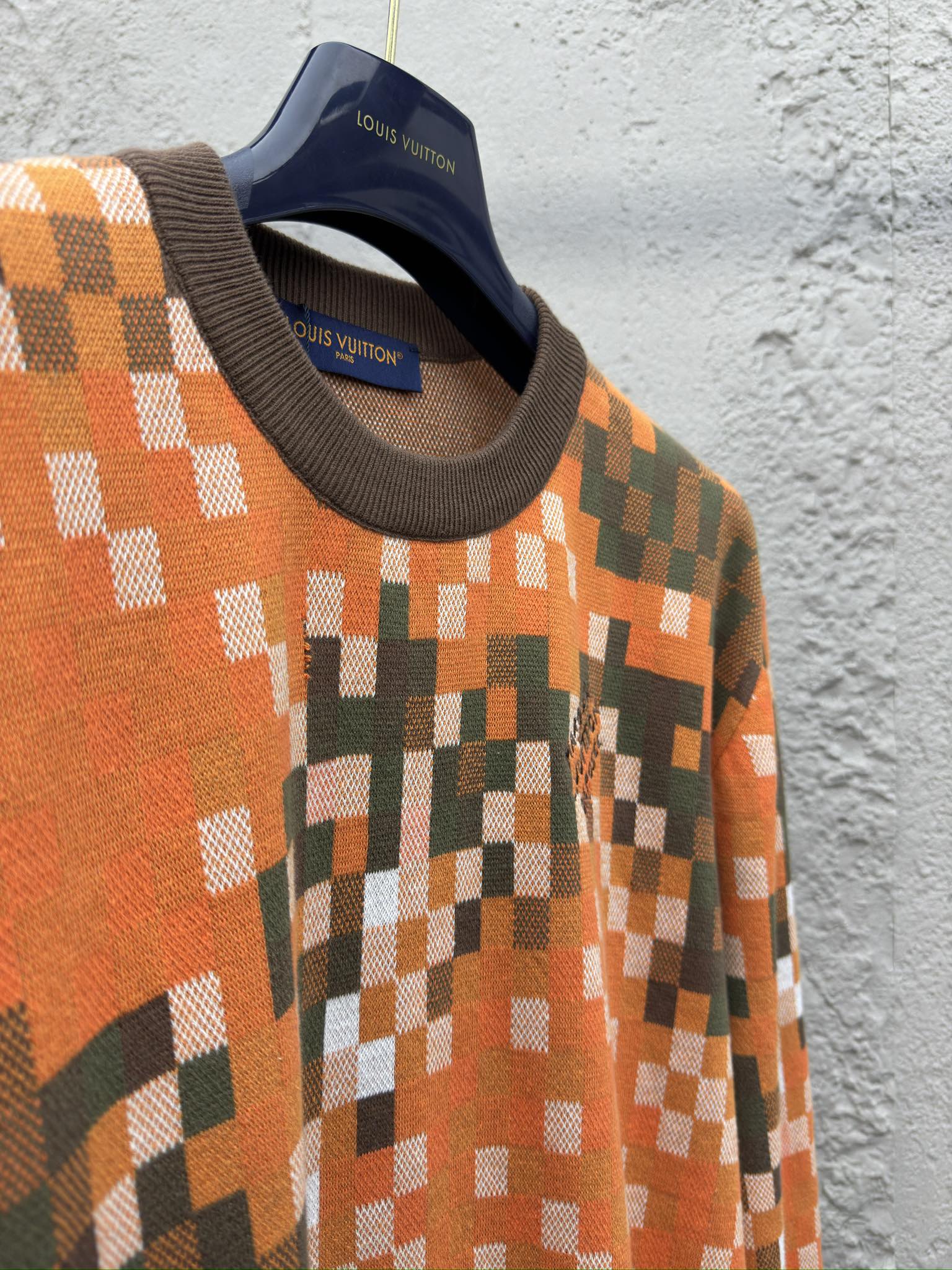LOUIS VUITTON 马赛克棋盘格铆钉卫衣 8