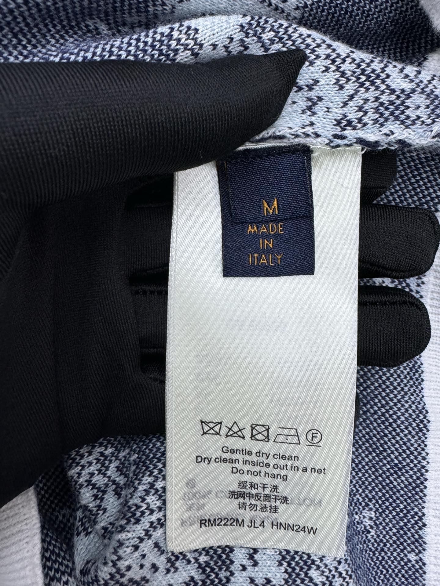 LOUIS VUITTON 蓝白渐变毛衣 9