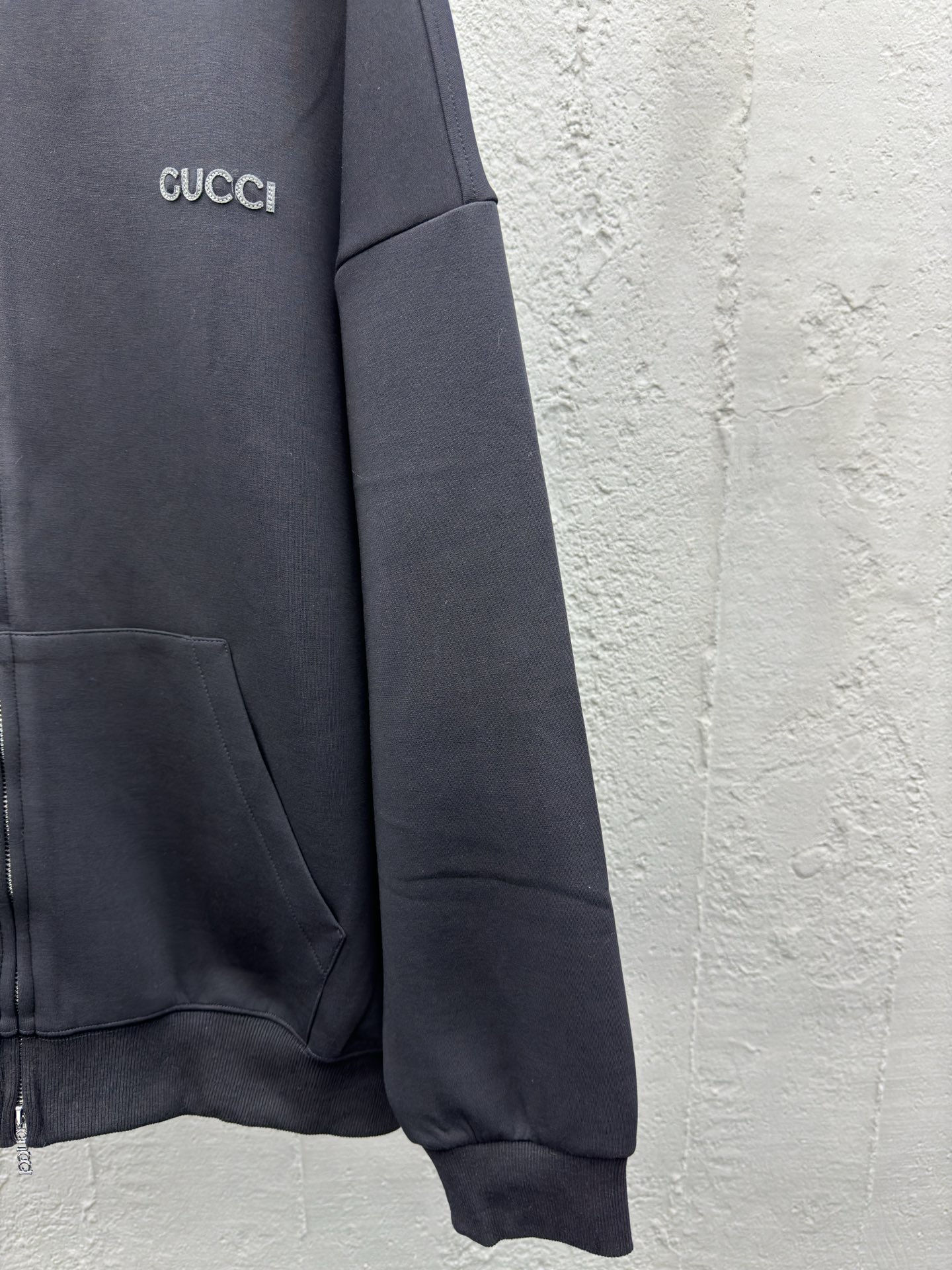 GUCCI 小标连帽拉链衫 7