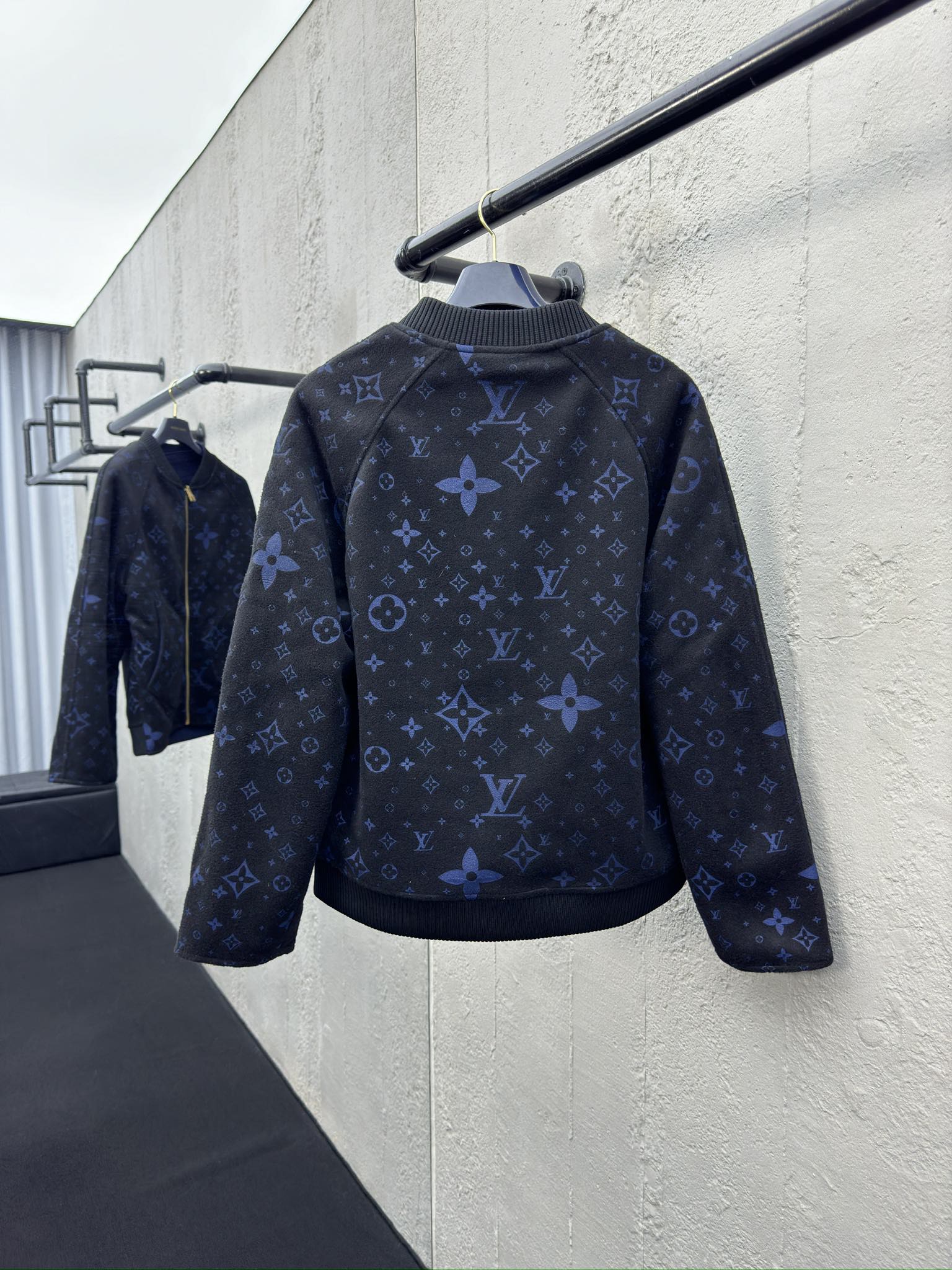 LOUIS VUITTON 双面羊毛外套 2
