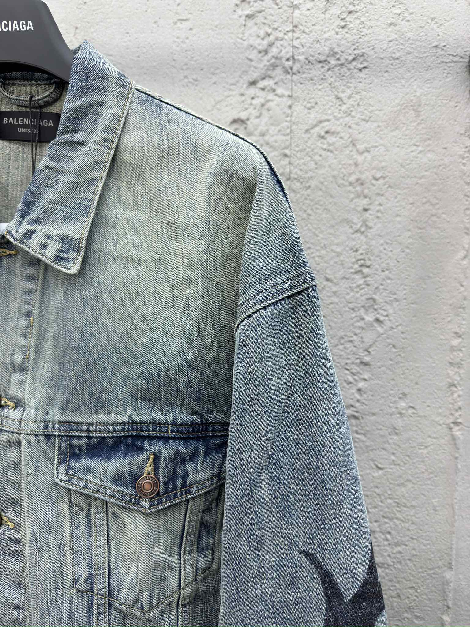 Balenciaga 手绘涂鸦牛仔外套 5