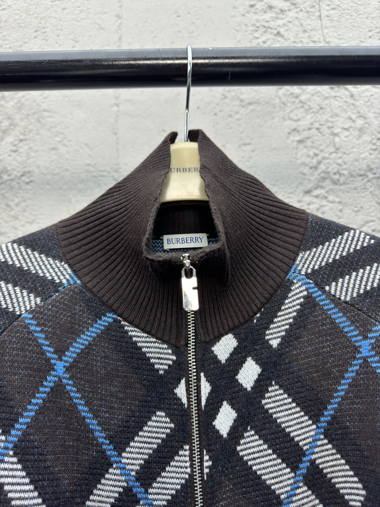 BURBERRY 斜格纹立领羊毛外套 3