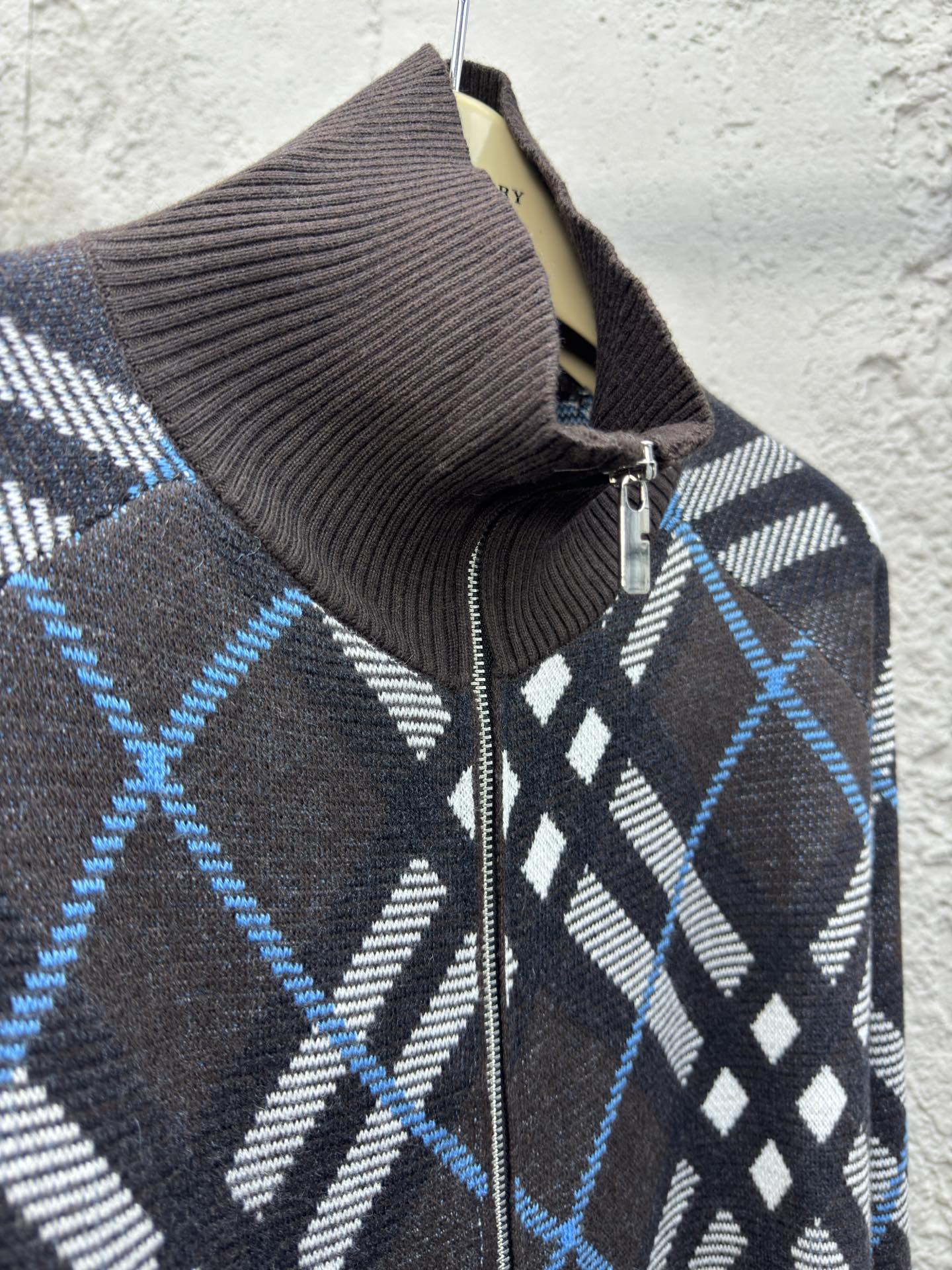 BURBERRY 斜格纹立领羊毛外套 8