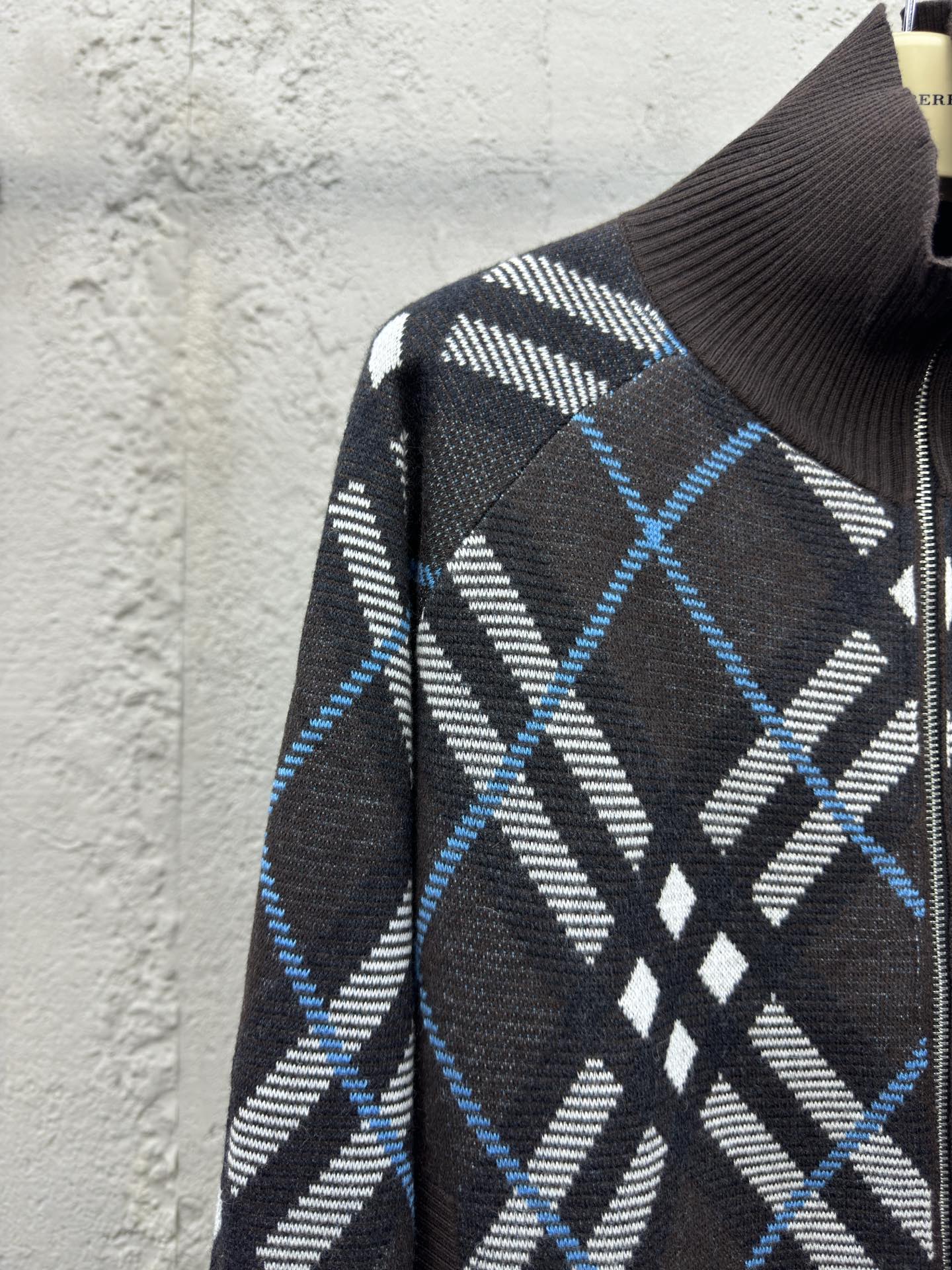 BURBERRY 斜格纹立领羊毛外套 4