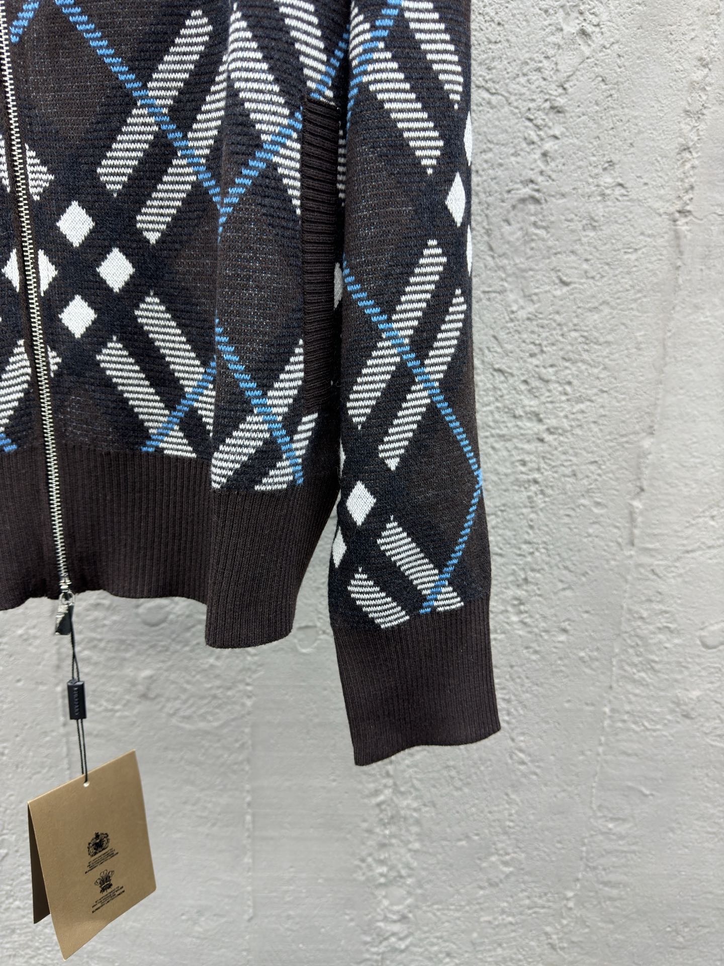 BURBERRY 斜格纹立领羊毛外套 7