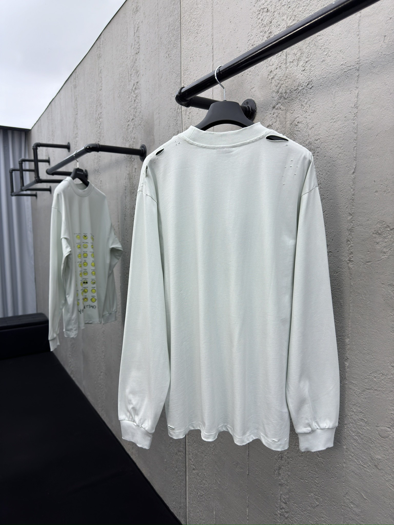 Balenciaga 表情包印花长袖 2