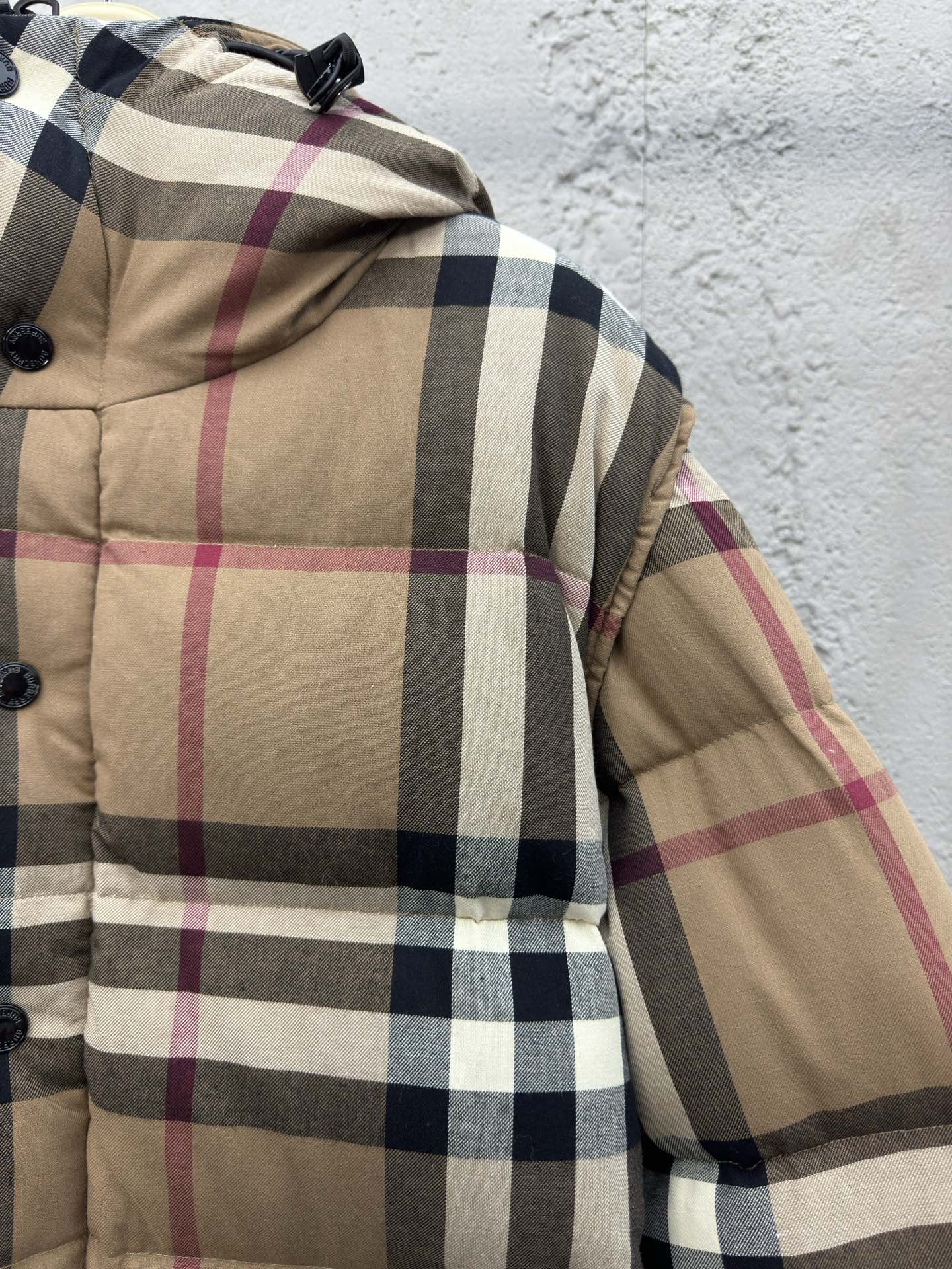 BURBERRY 袖子拆卸格子羽绒服外套 7
