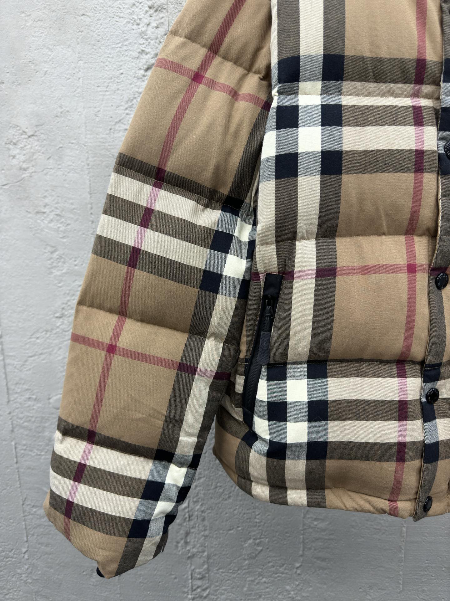 BURBERRY 袖子拆卸格子羽绒服外套 8