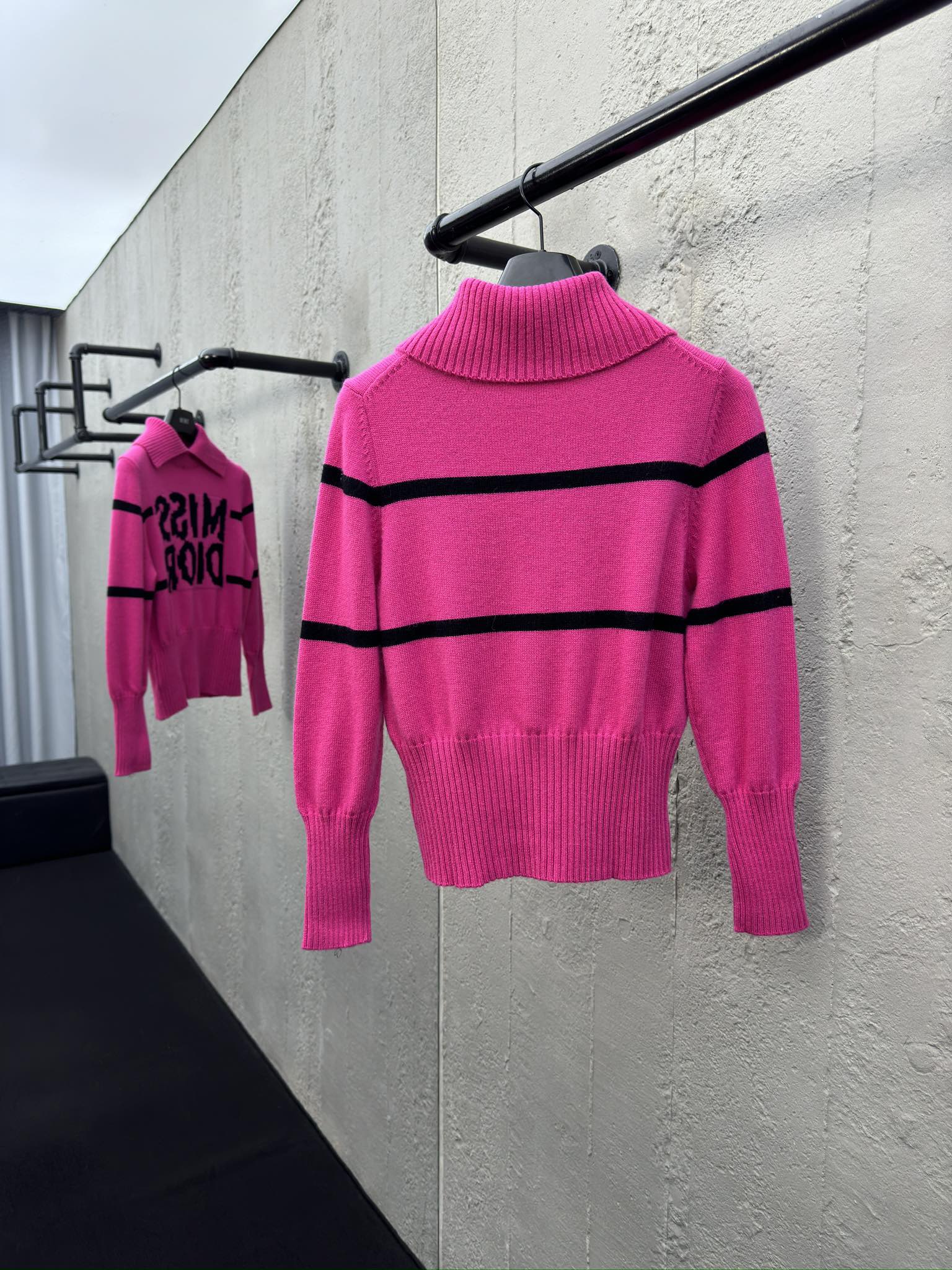 DIOR 羊毛翻领毛衣 2
