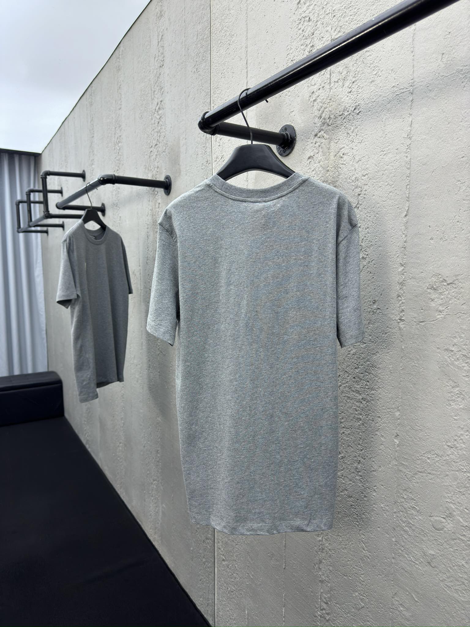 盟可睐 Moncler 高定典藏名品高定成衣时装外套连衣裙衬衫T恤 #9F53A0C0 2