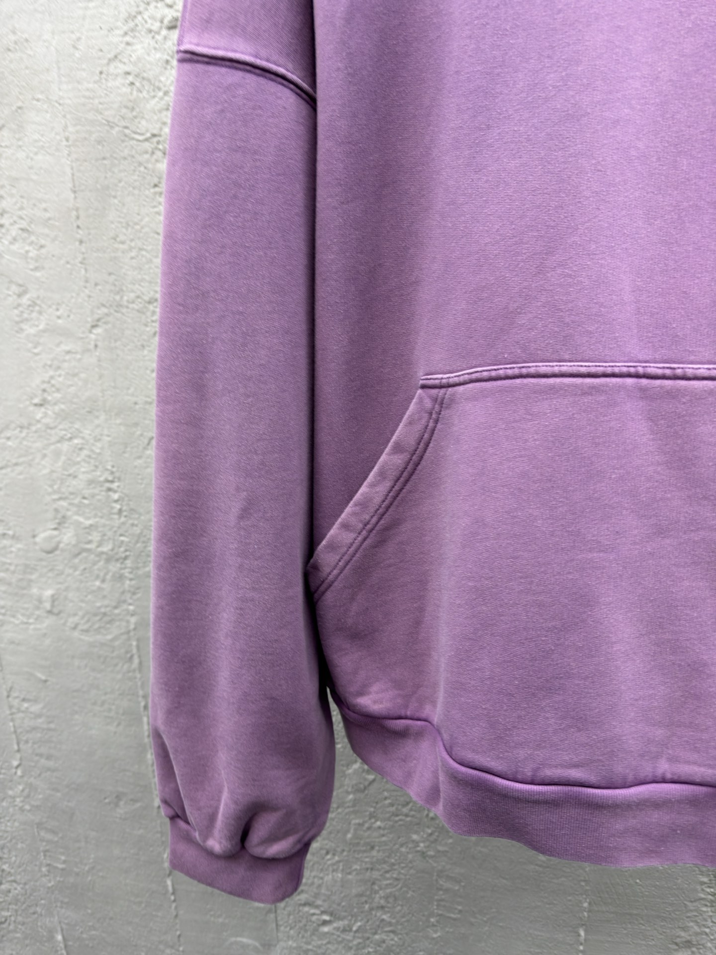 Balenciaga 可乐波浪纹裂字母帽衫 6